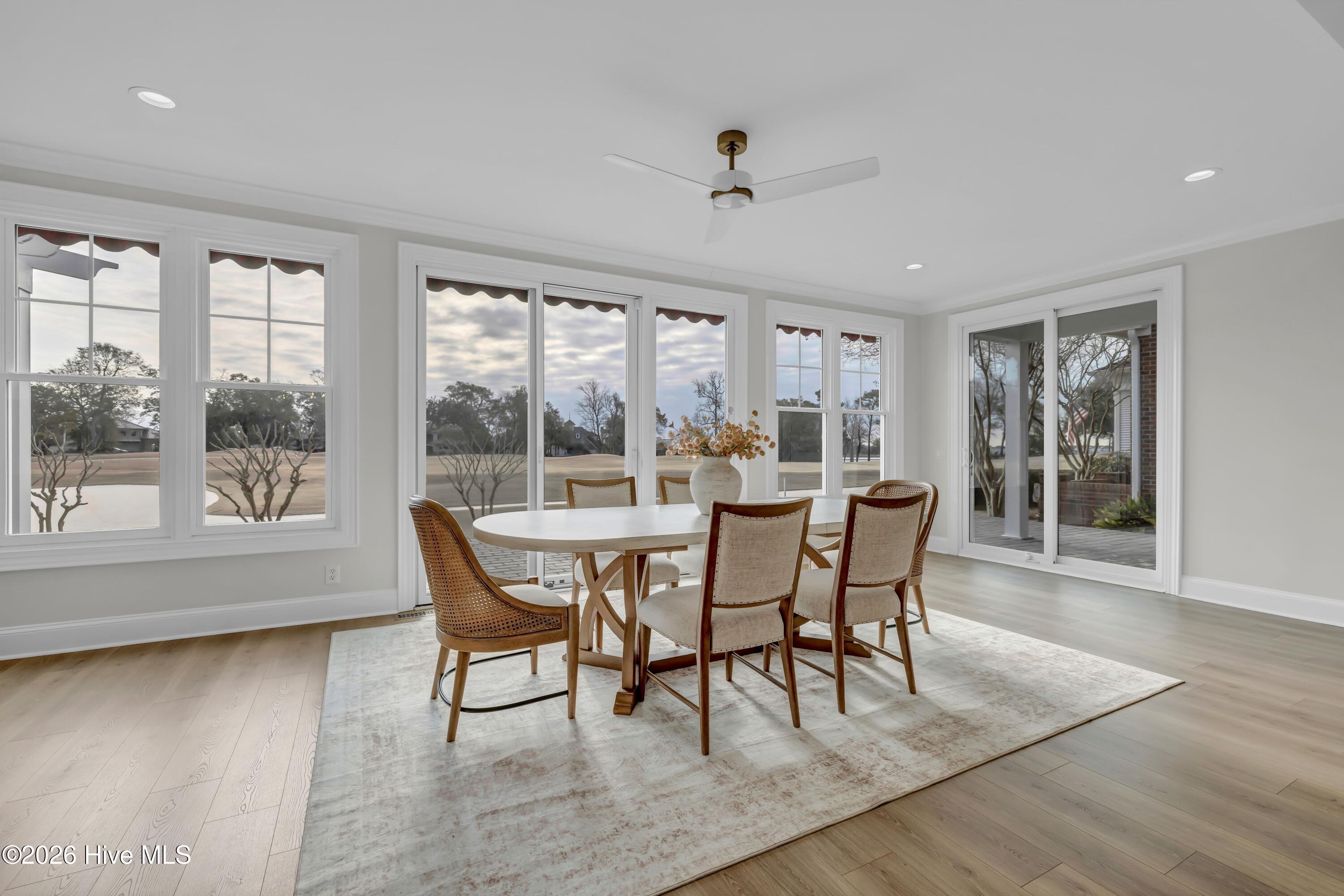 100552340 | Photo 15