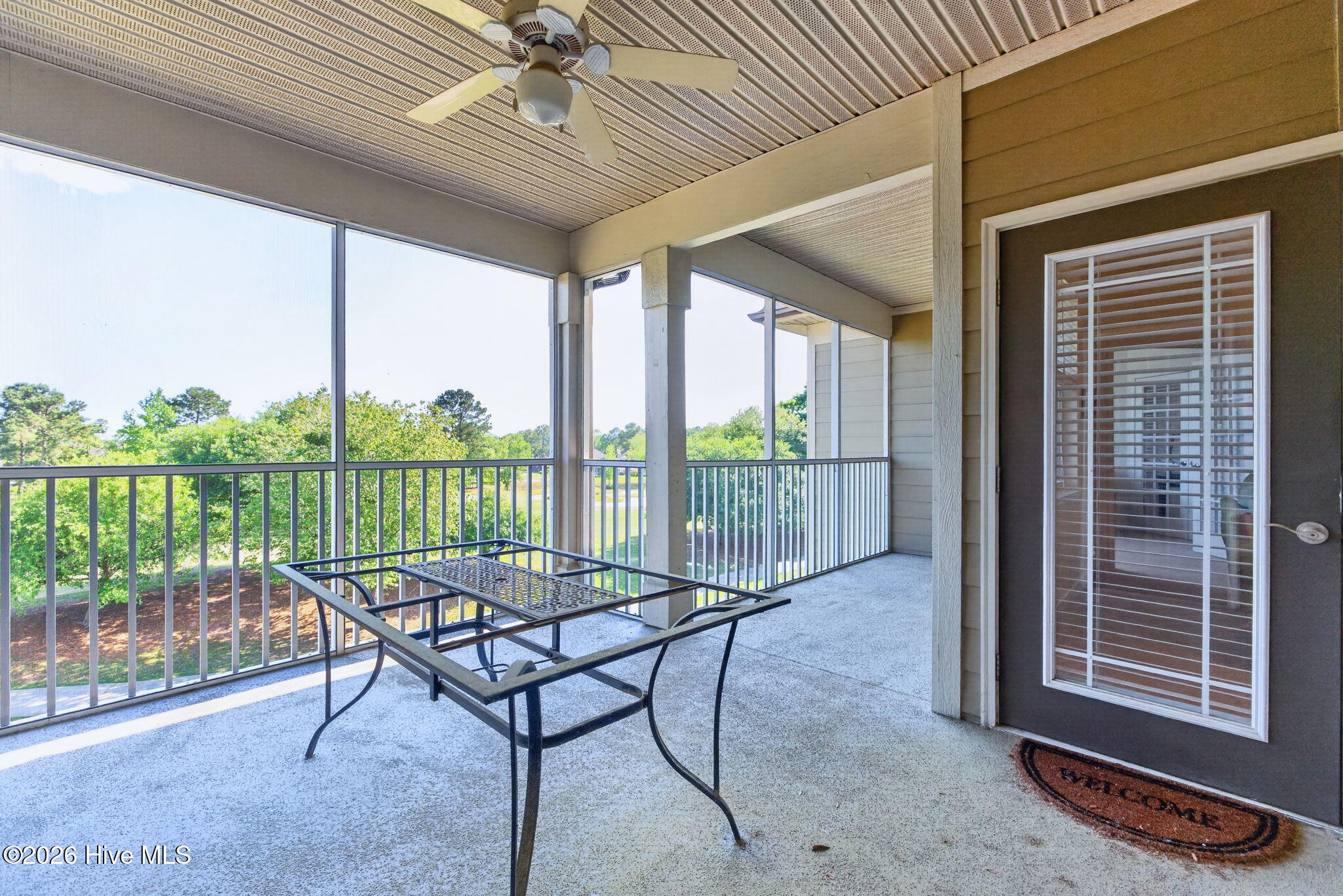 100568431 | Photo 27