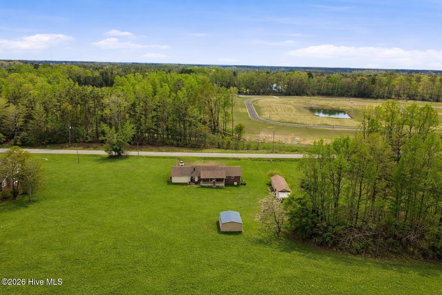 100564416 | Photo 41