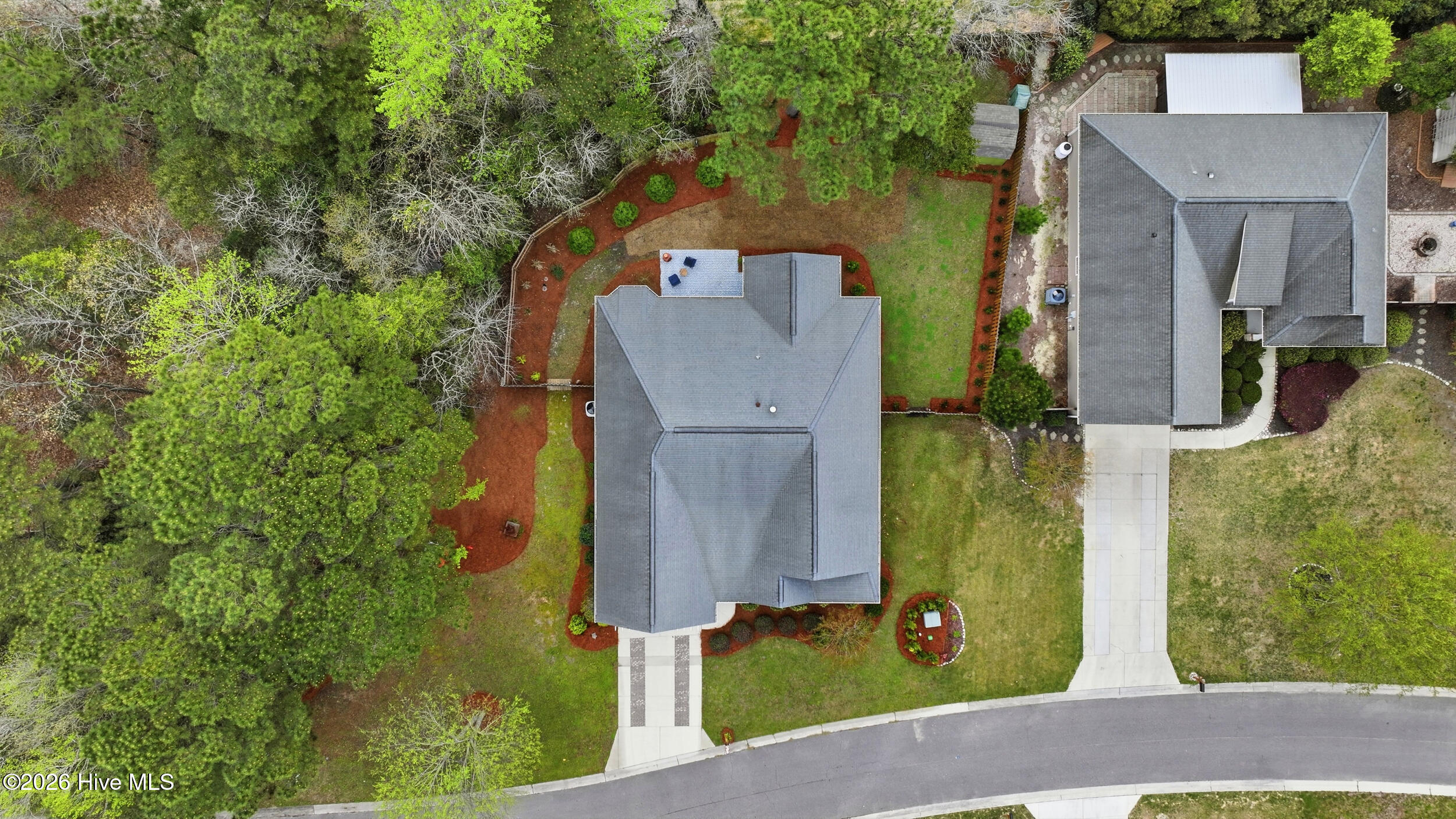 100563166 | Photo 53