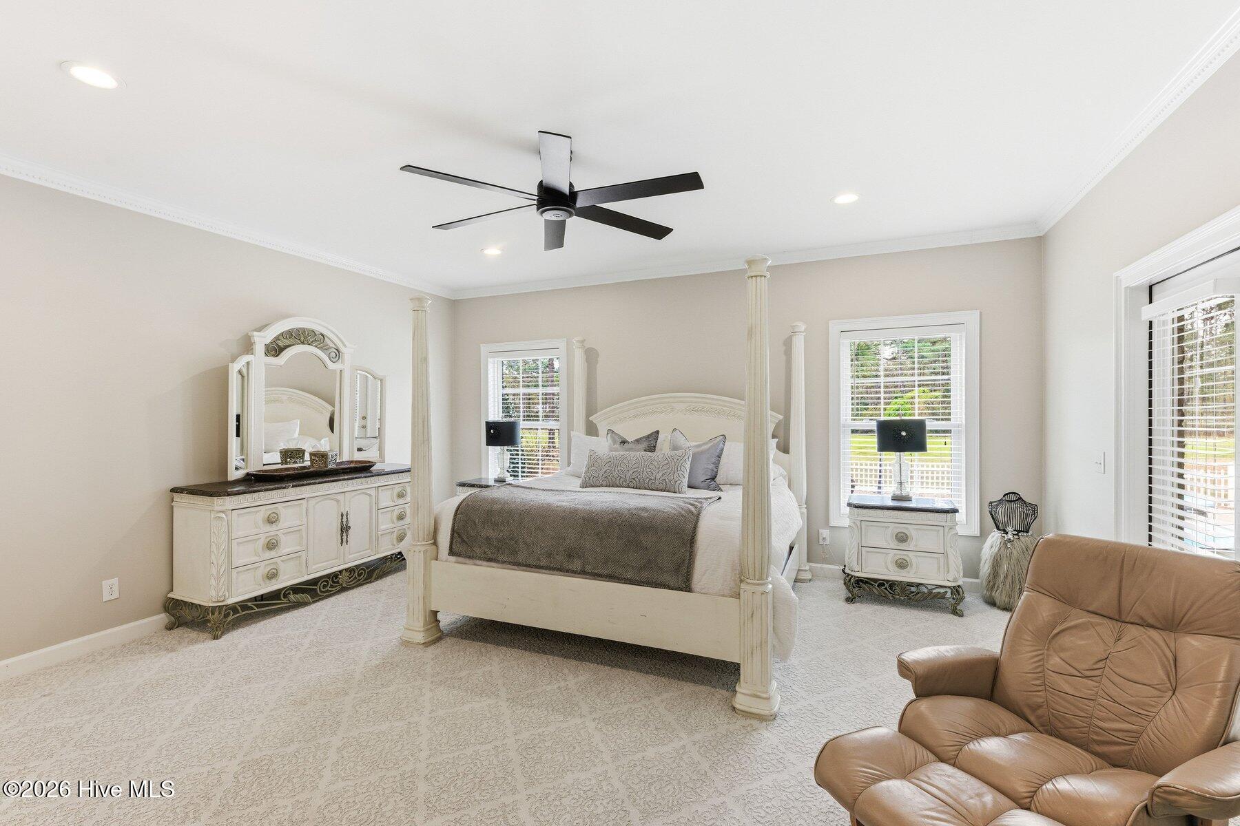 100563344 | Photo 22