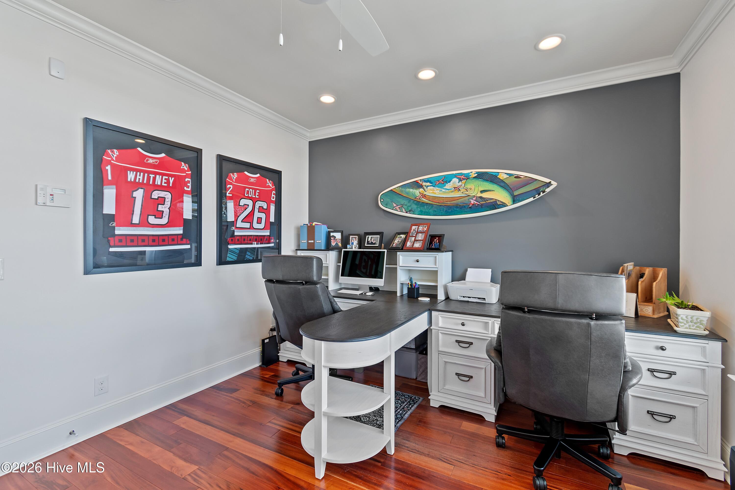 100562772 | Photo 56