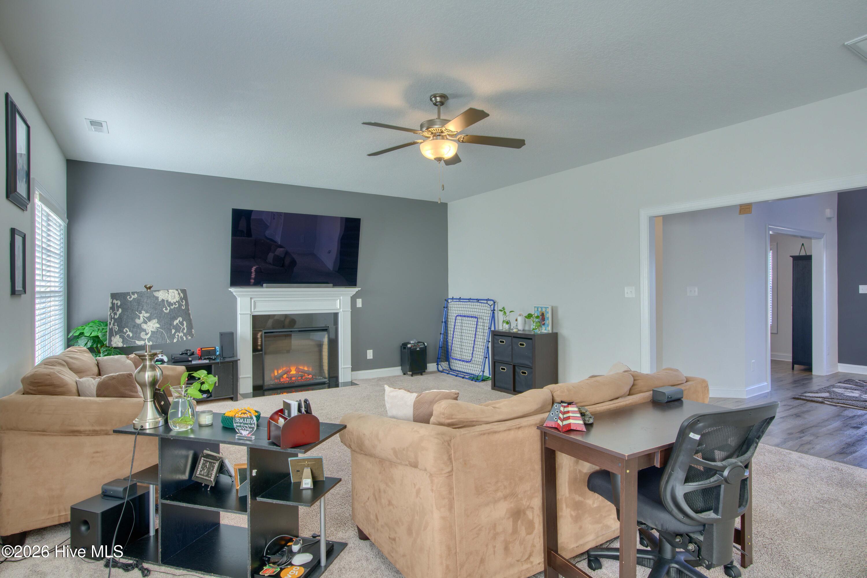 100549556 | Photo 17