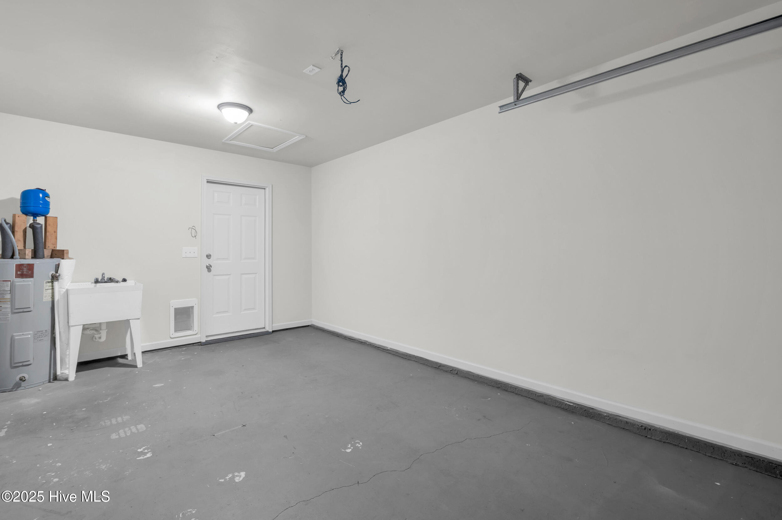 100531255 | Photo 31