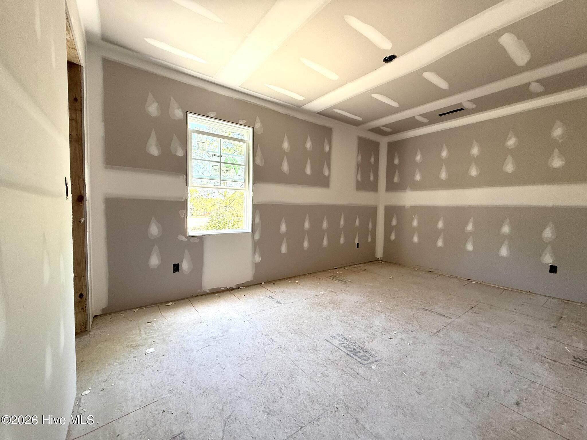 100558276 | Photo 12