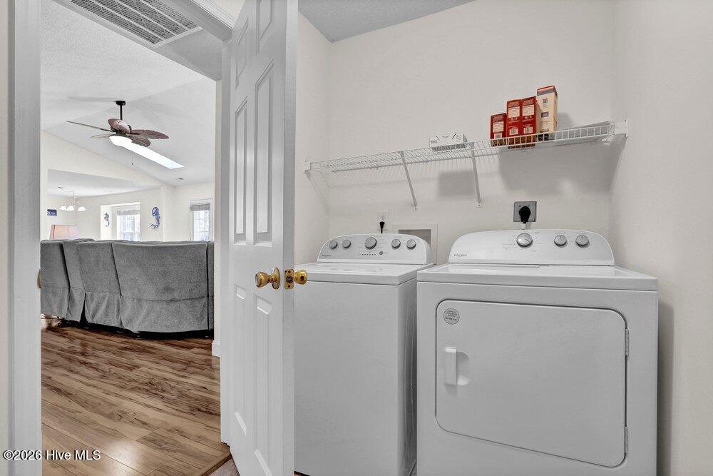 100555437 | Photo 21