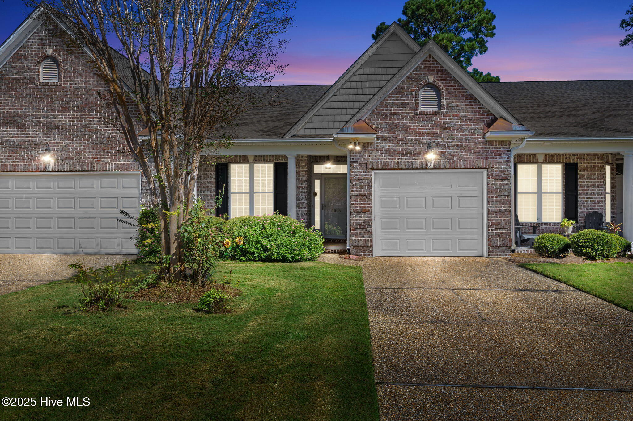 100535127 | Photo 45