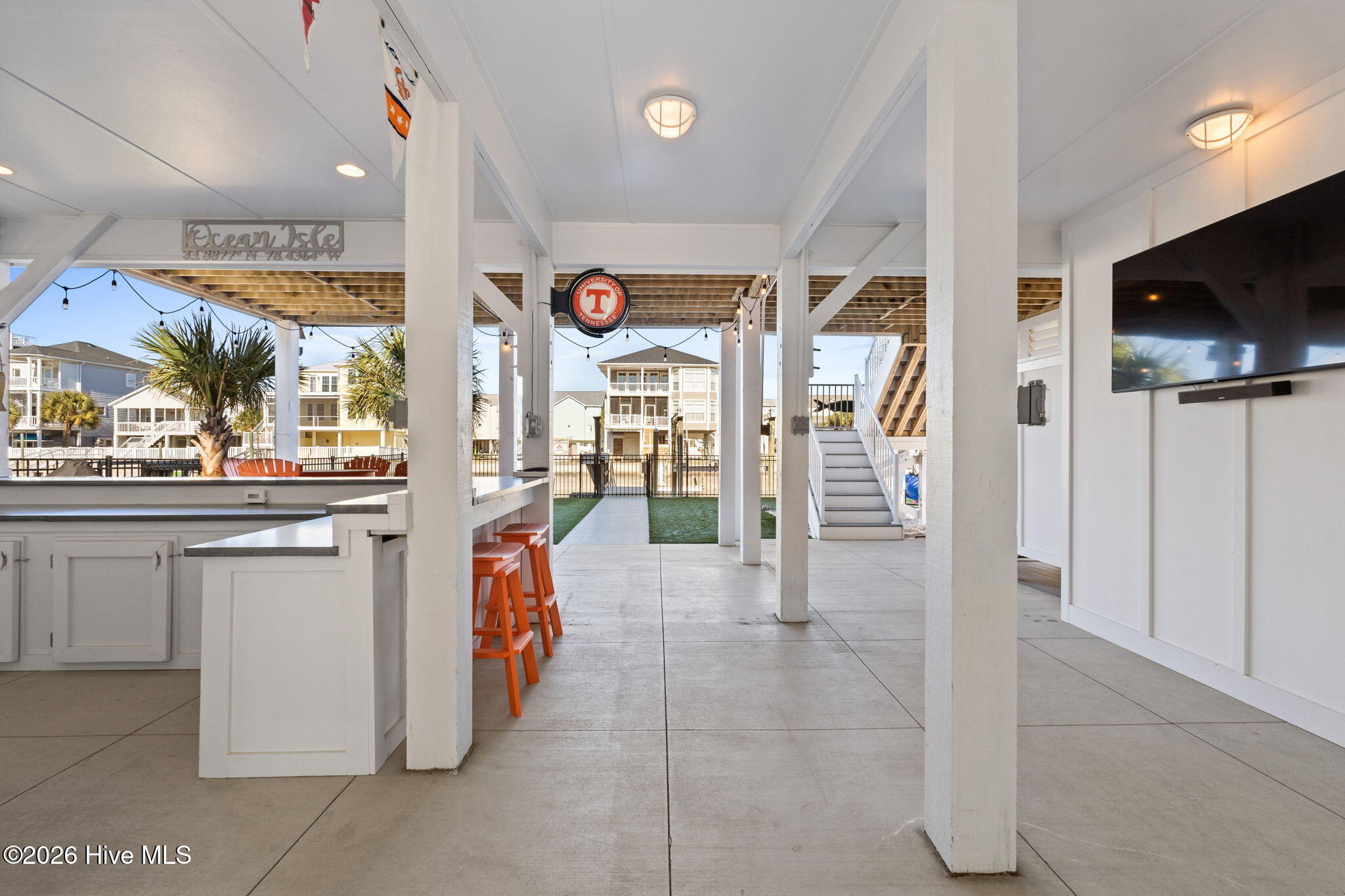 100562376 | Photo 47