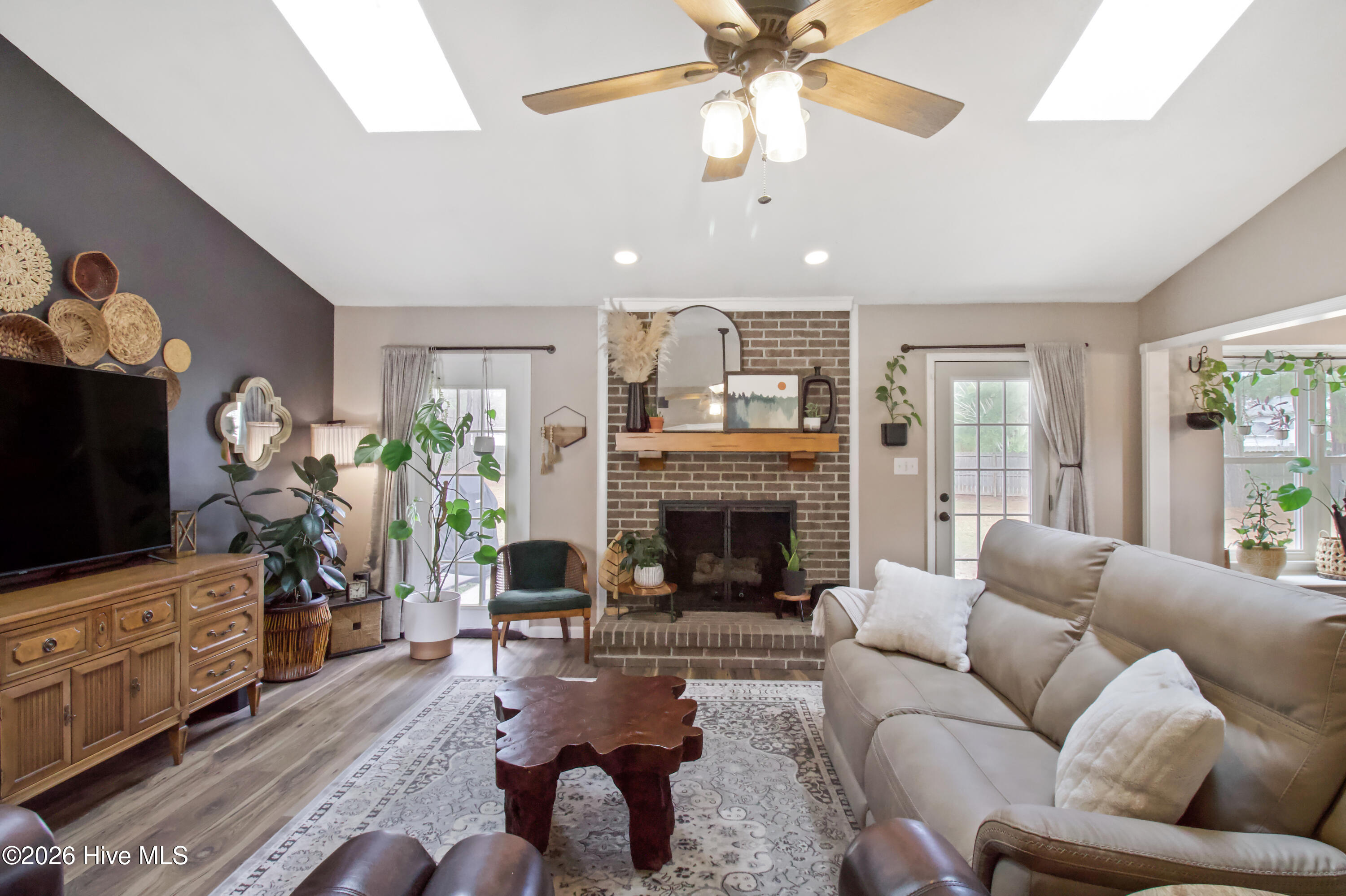 100559639 | Photo 17