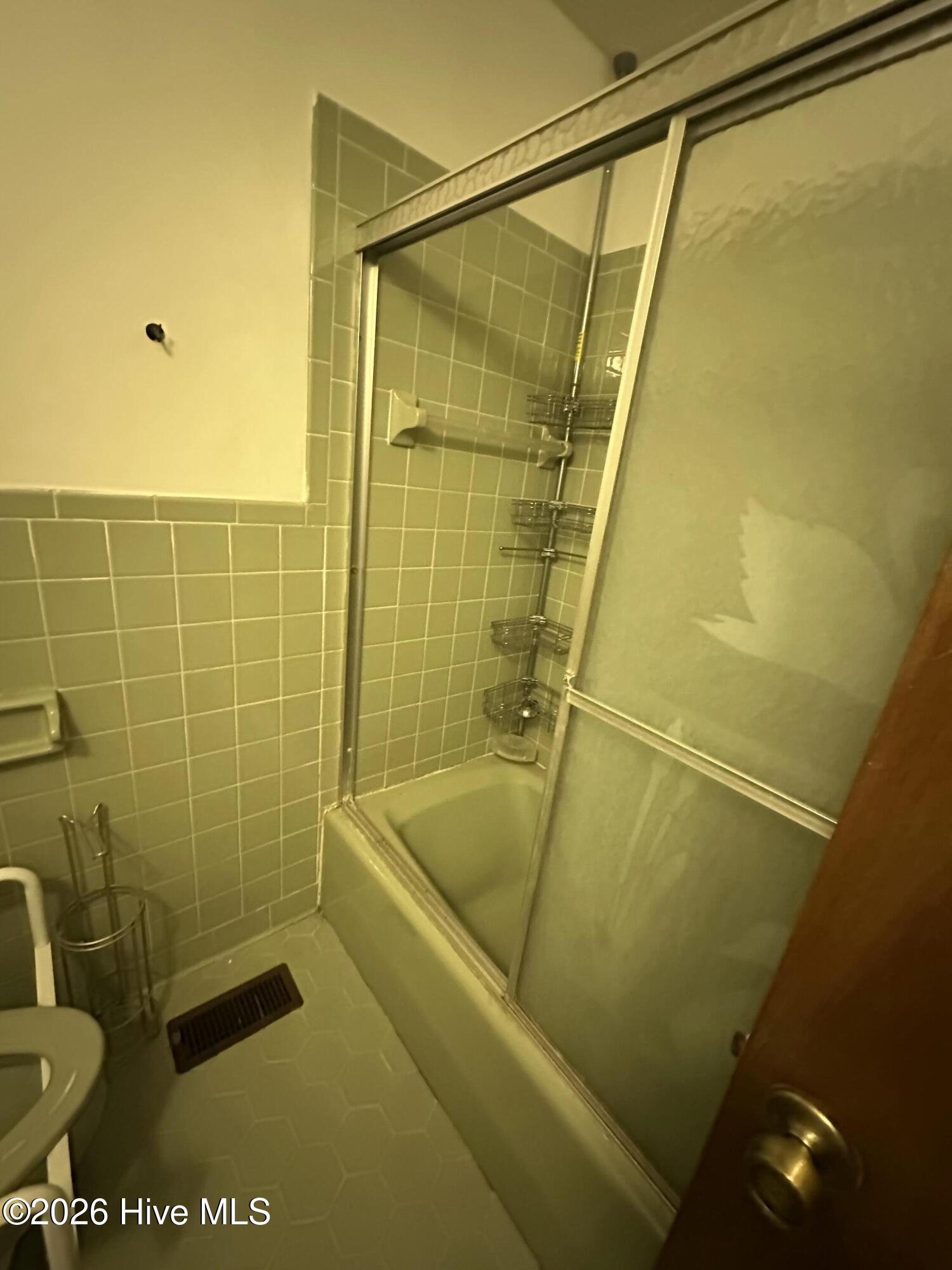 100551205 | Photo 12