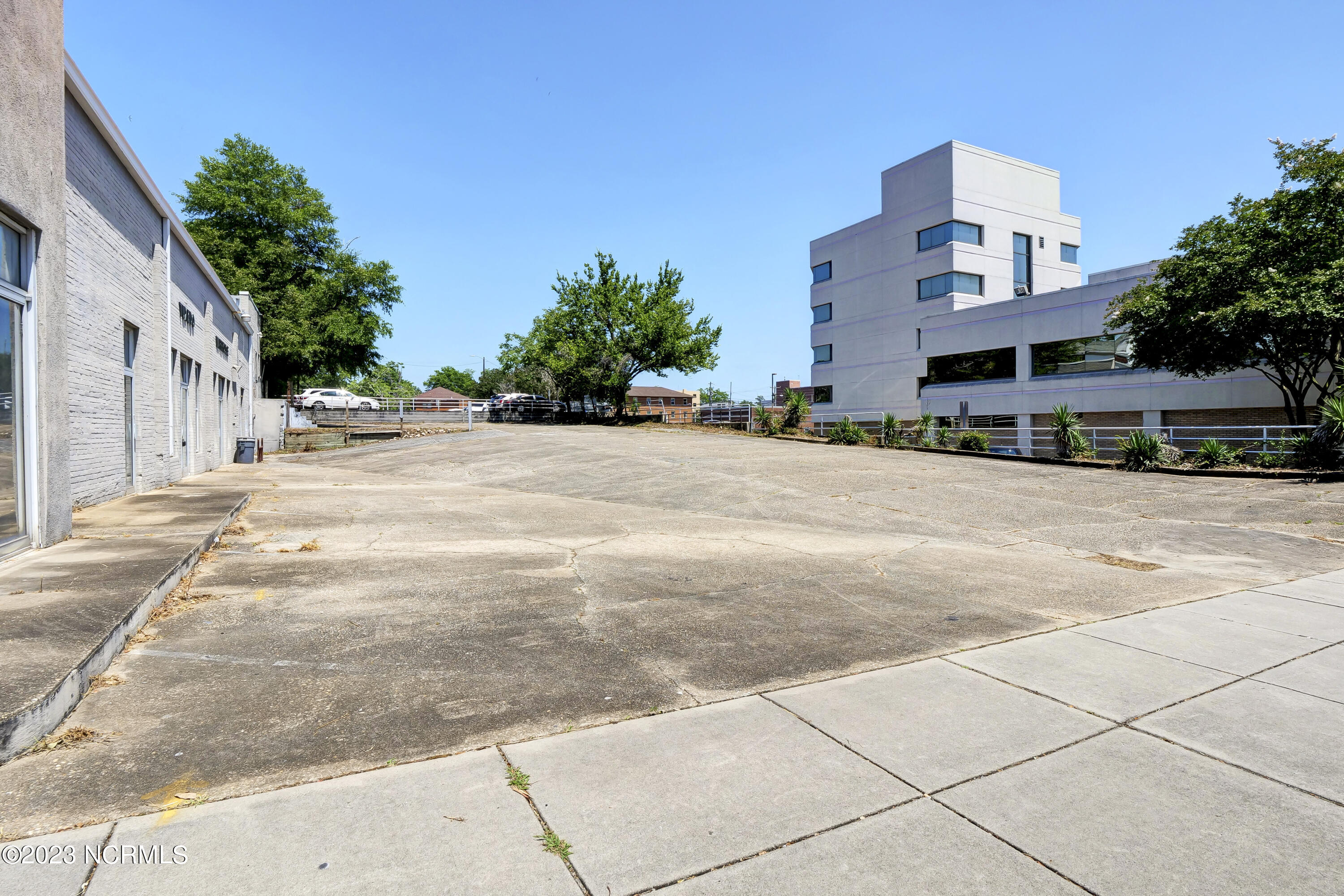 100389934 | Photo 12