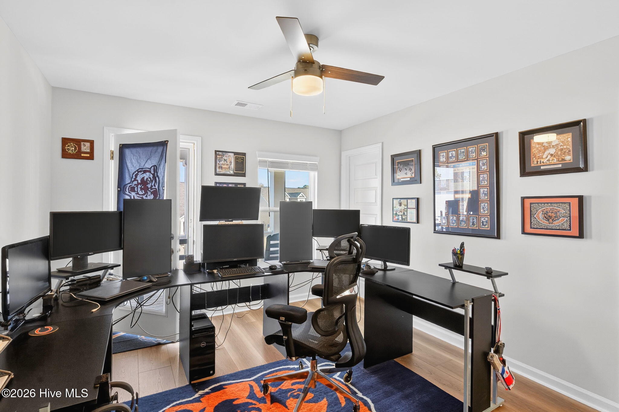 100559811 | Photo 30