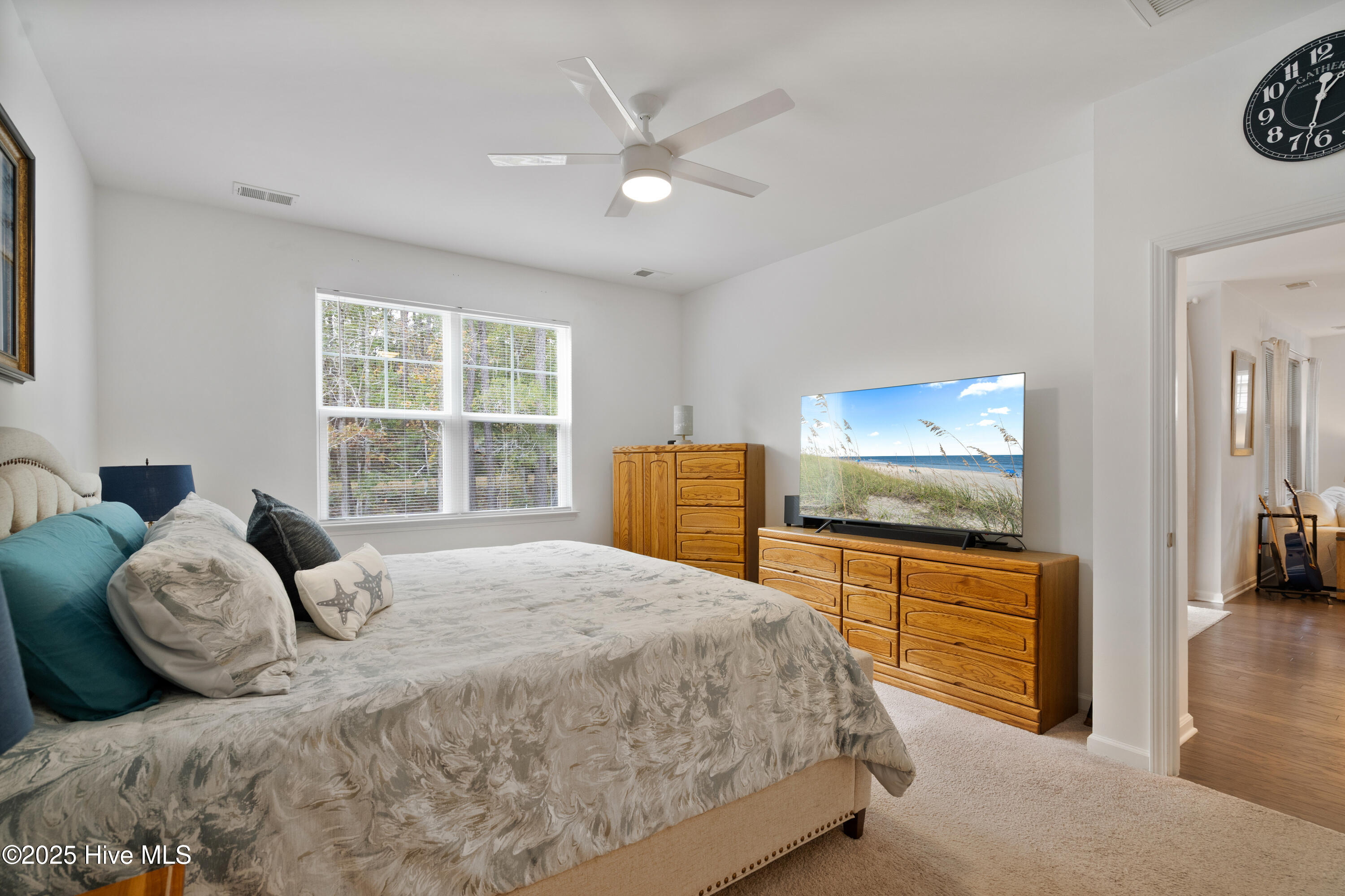 100541671 | Photo 25