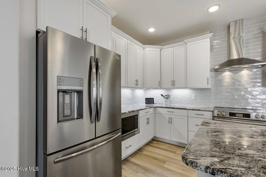 100543615 | Photo 16