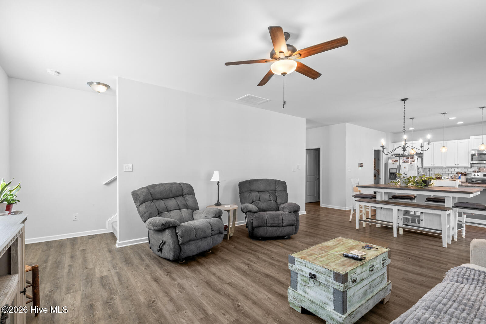 100566319 | Photo 17