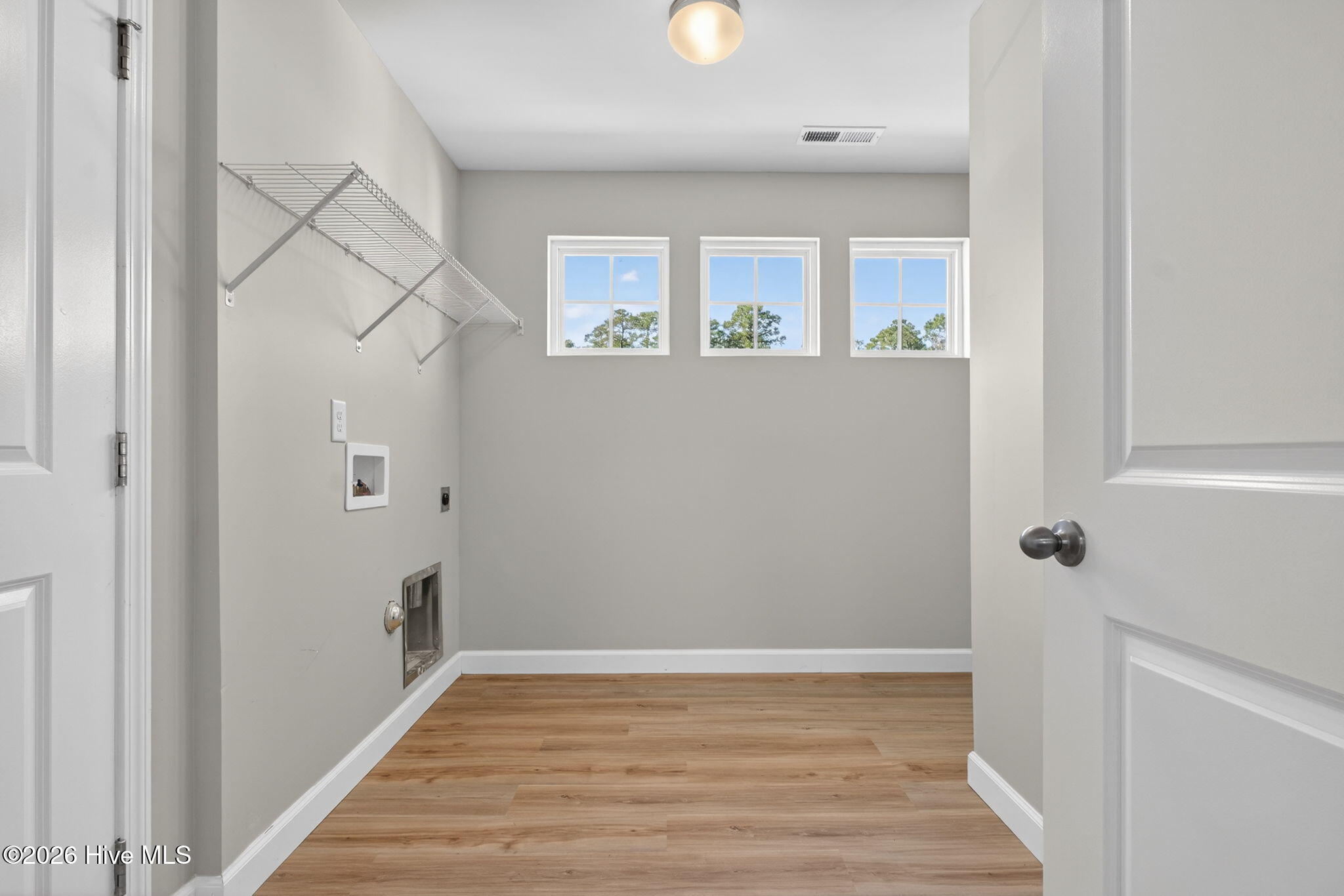 100553620 | Photo 26