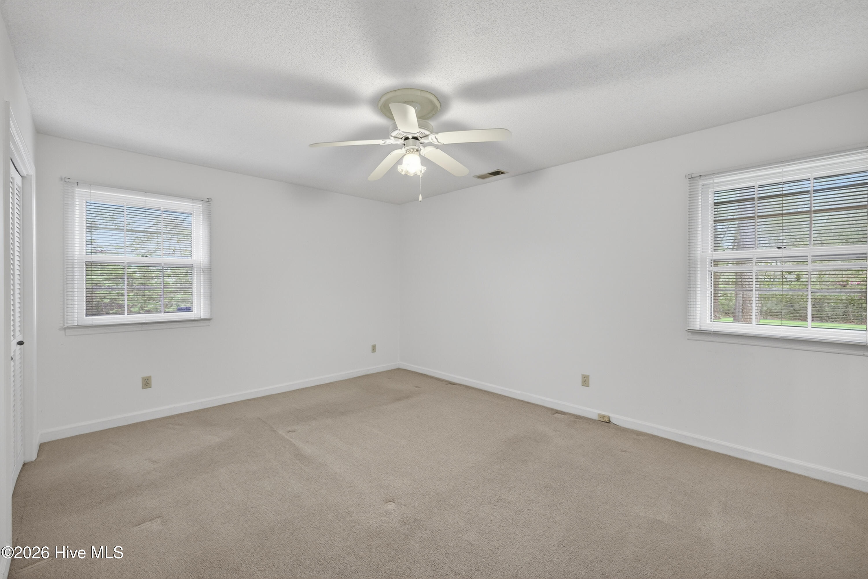 100562891 | Photo 21