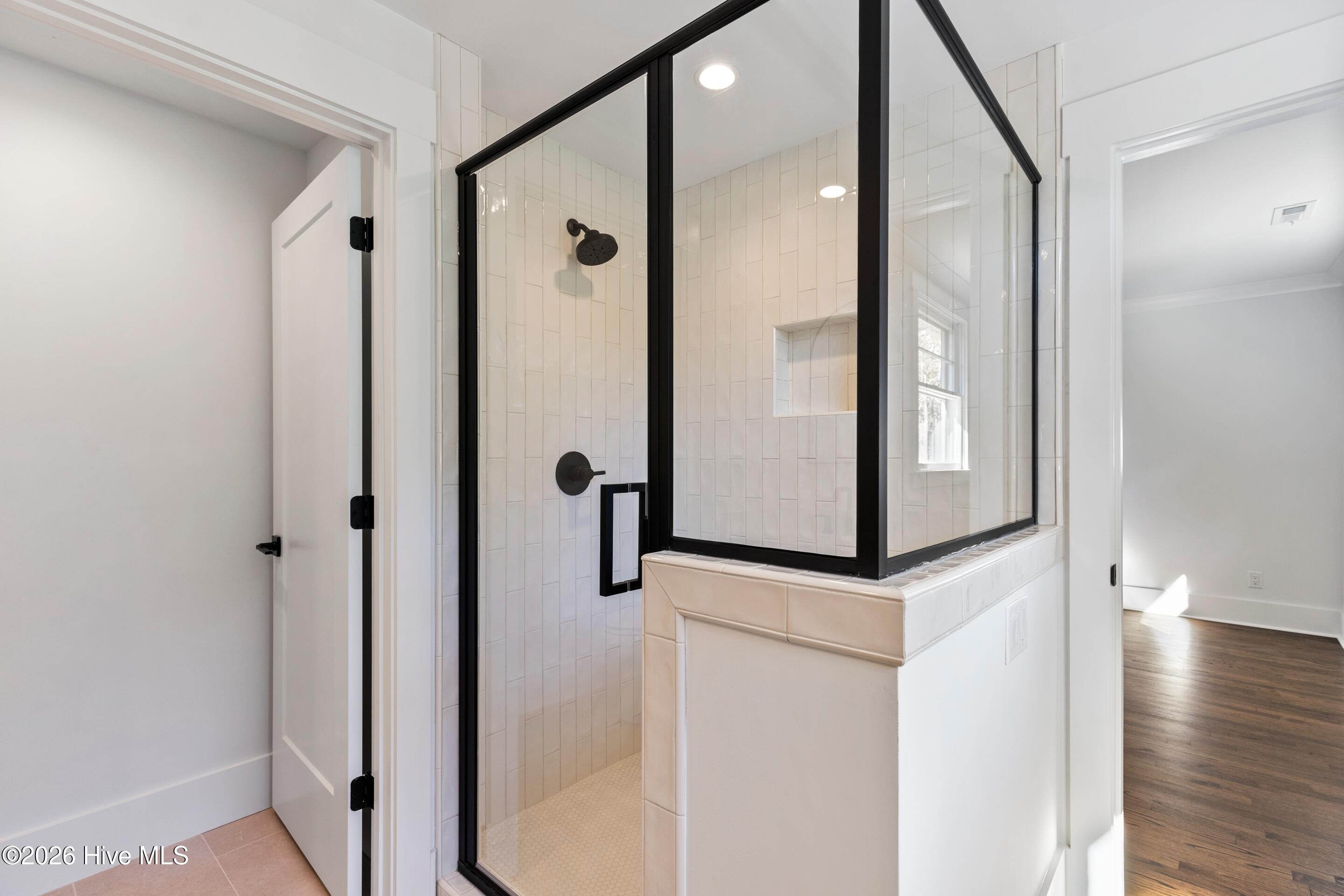 100552904 | Photo 12