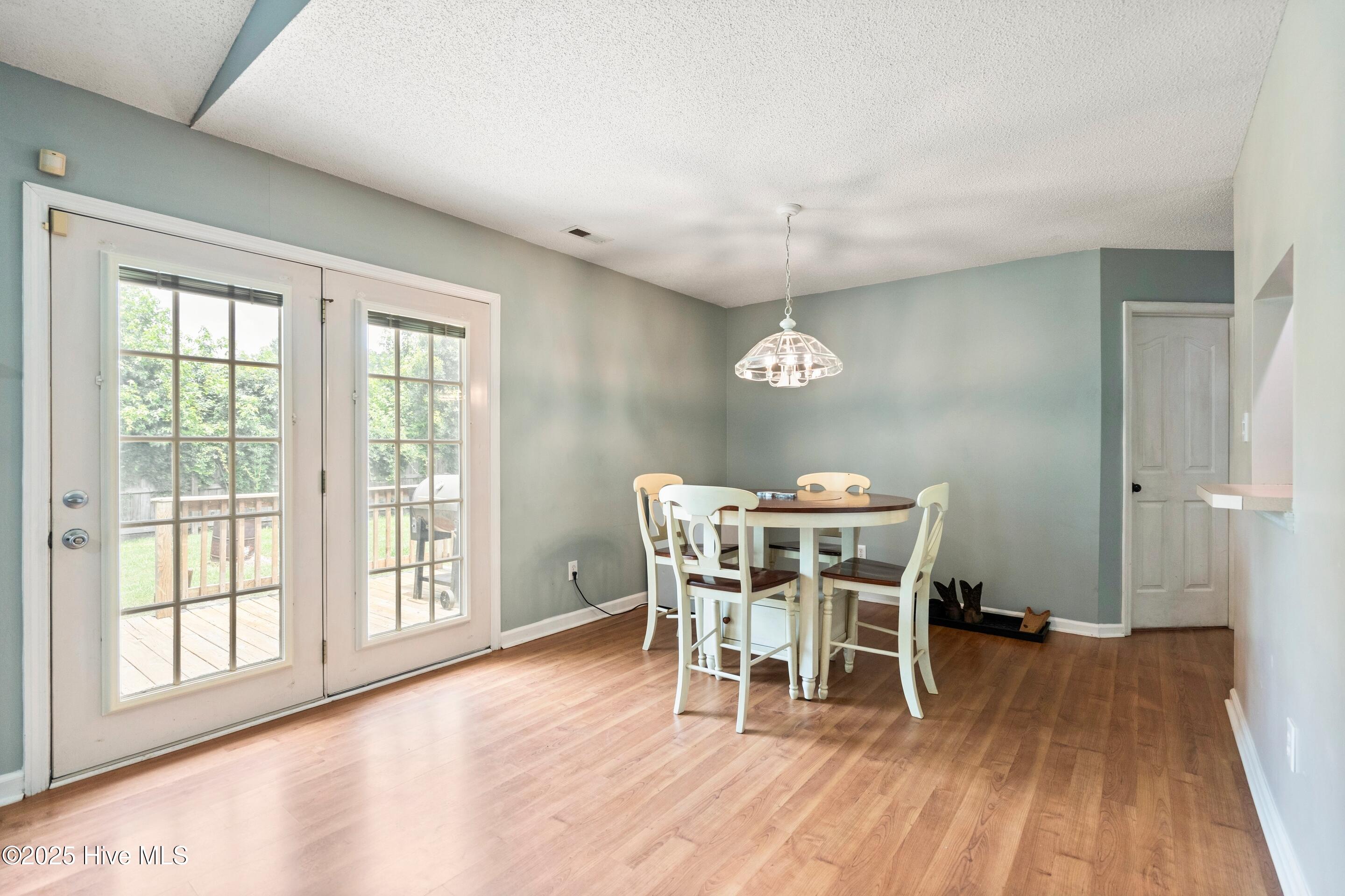 100515616 | Photo 20