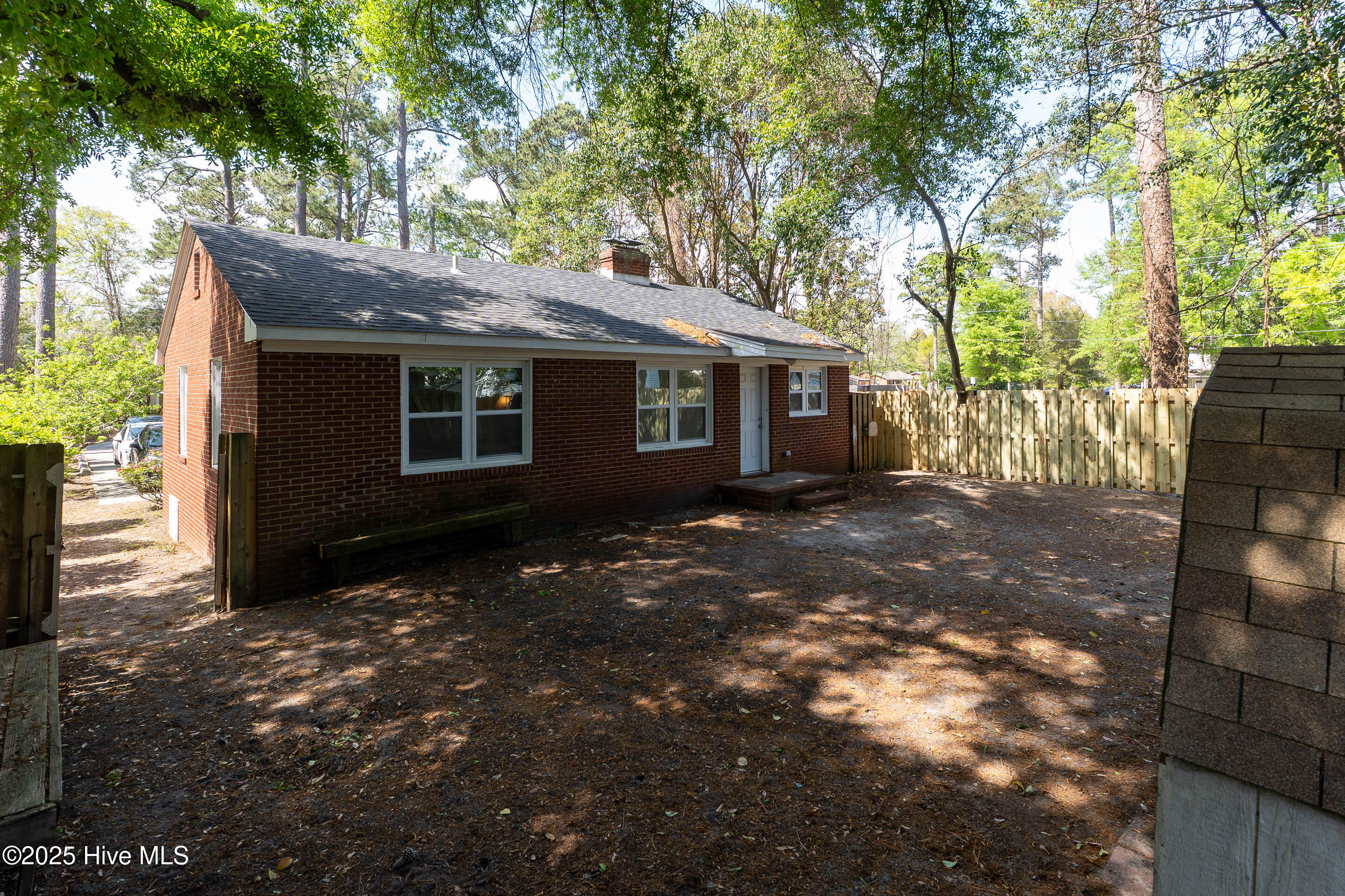 100501533 | Photo 23