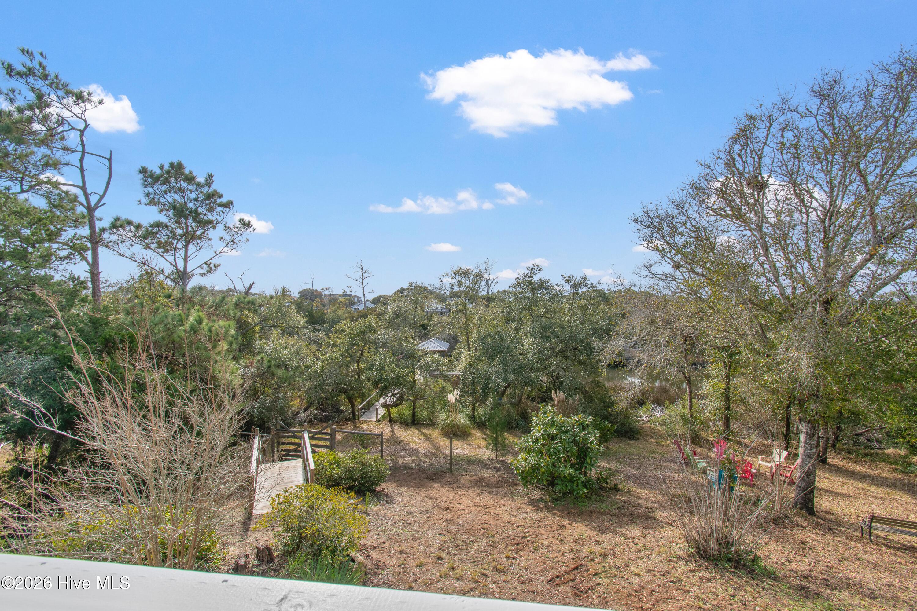 100549205 | Photo 55