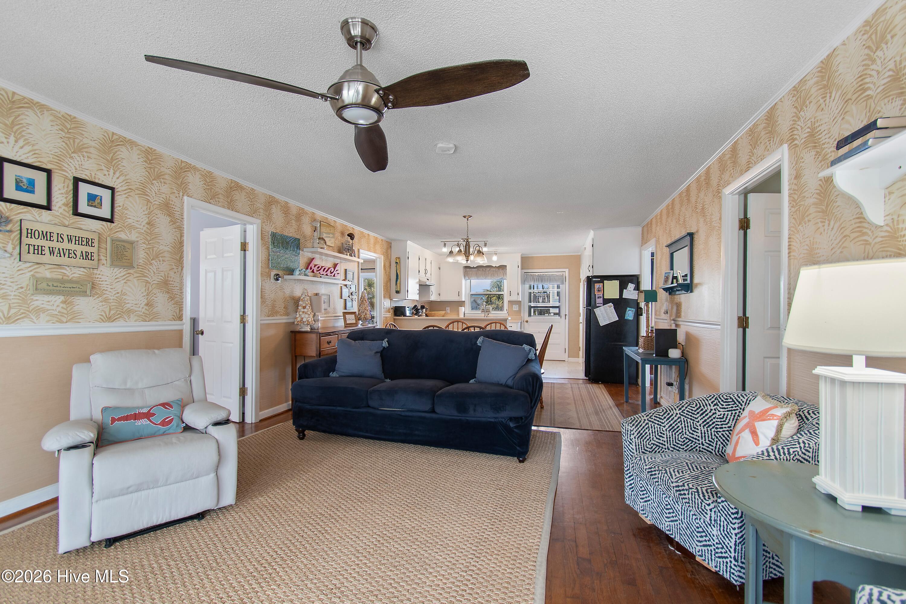 100561675 | Photo 20