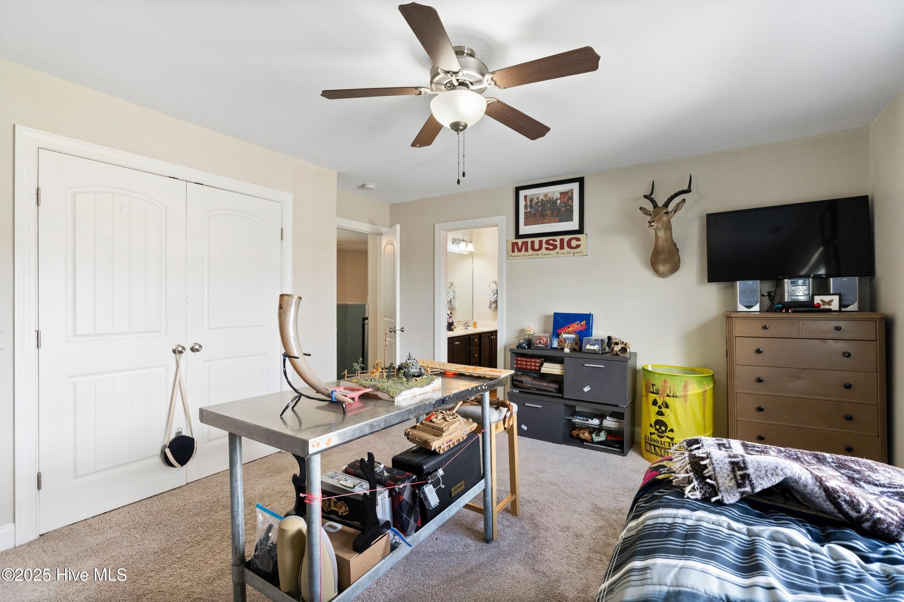 100532495 | Photo 41