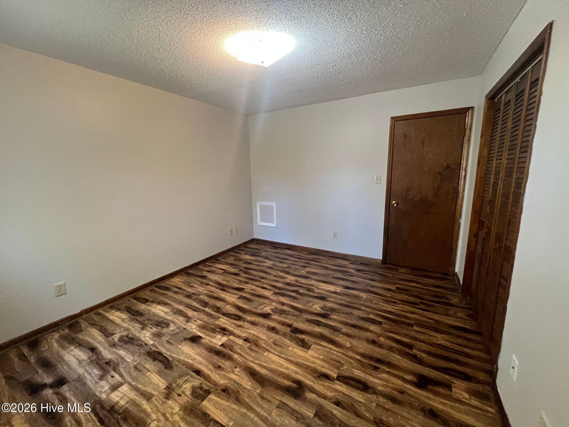 100564783 | Photo 11