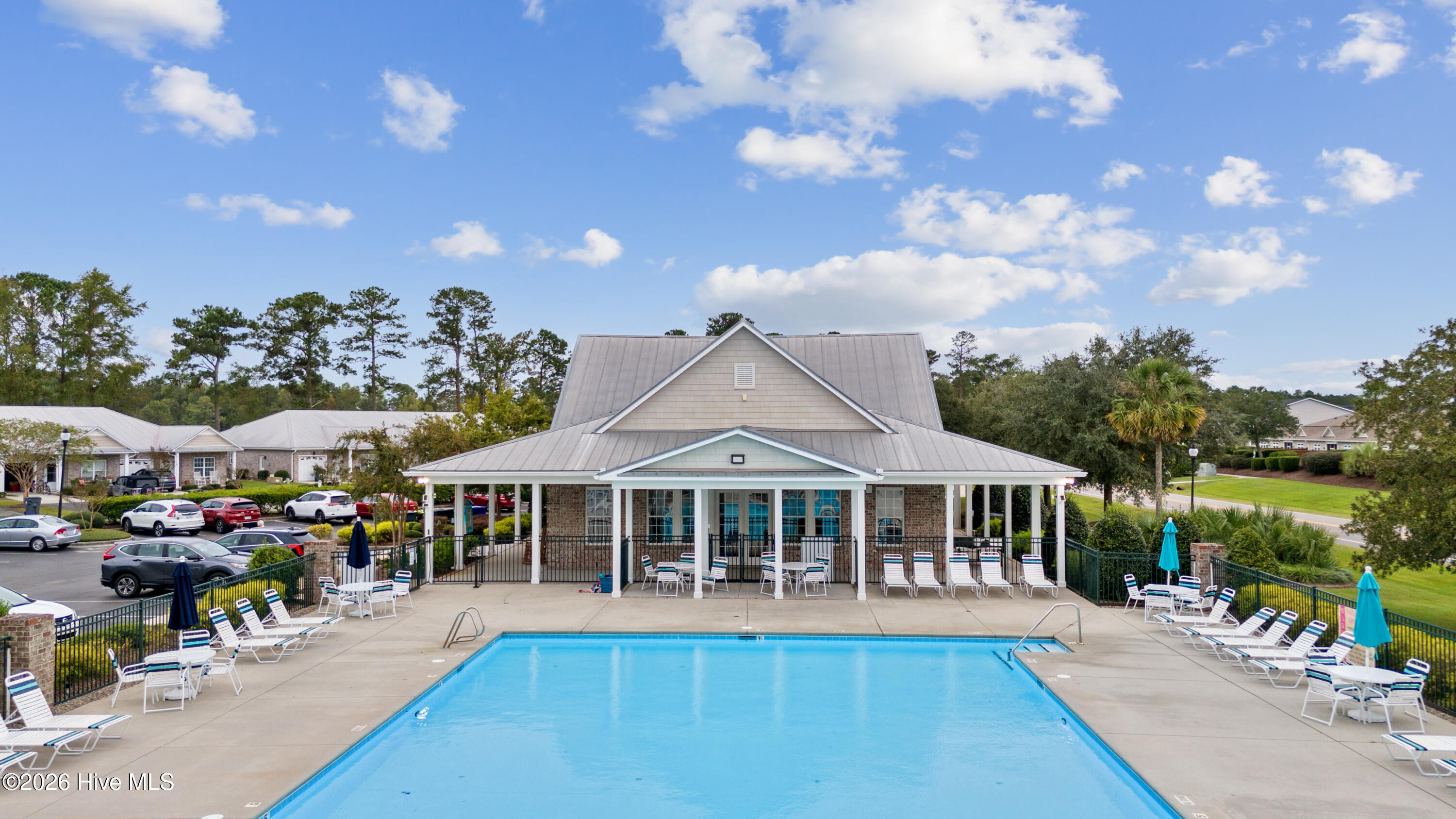 100558195 | Photo 55