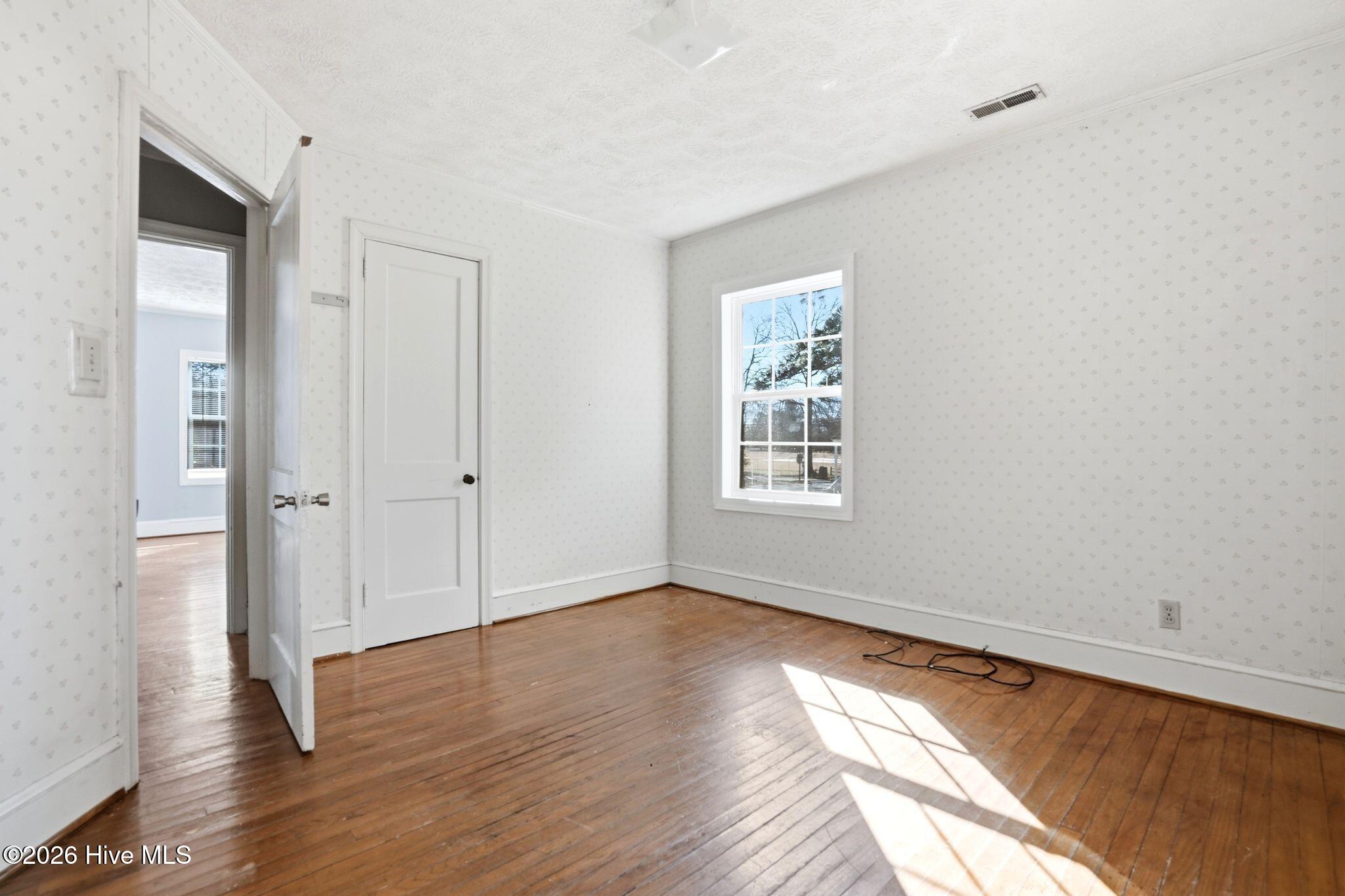 100557013 | Photo 21