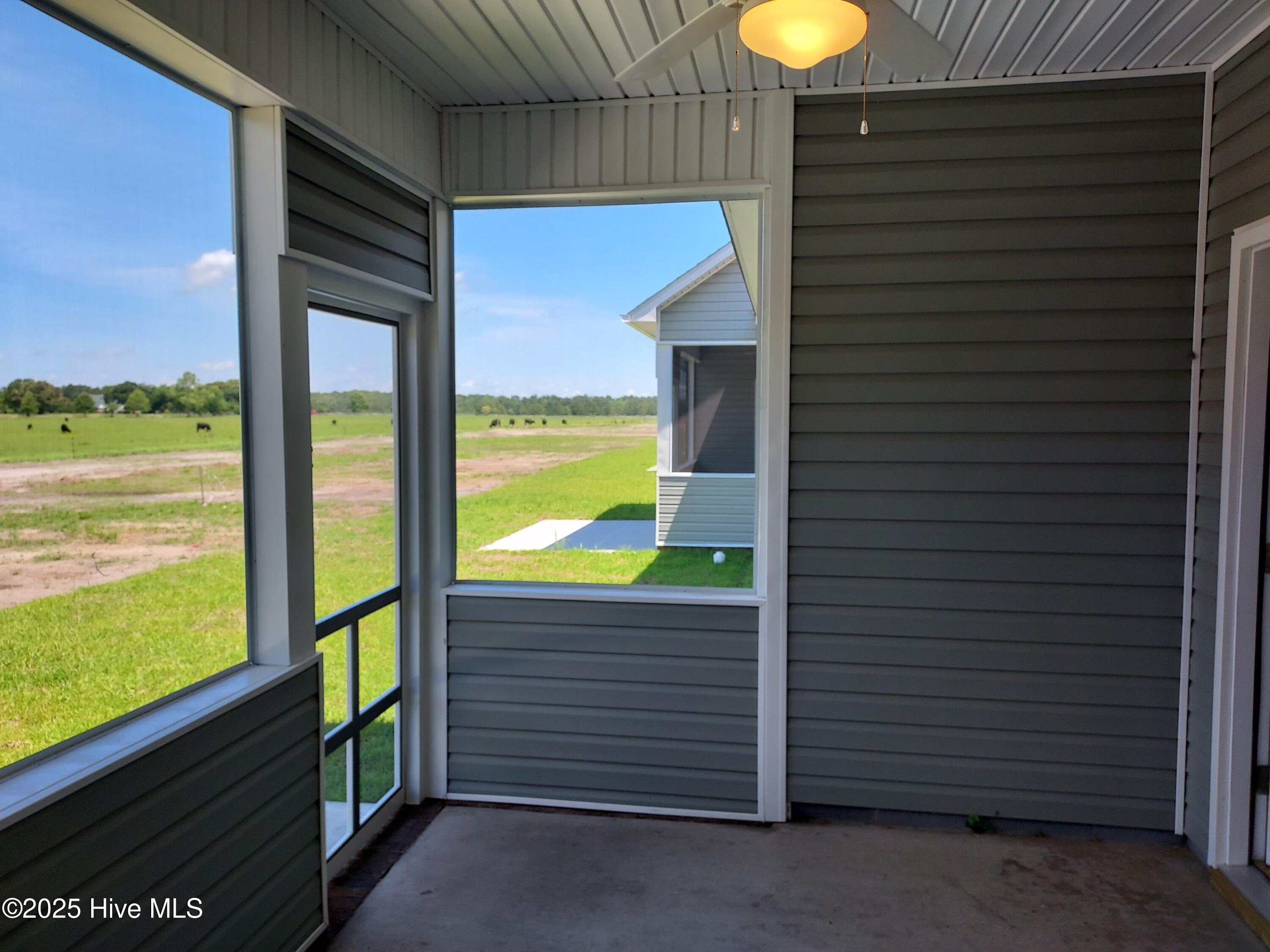 100512764 | Photo 12