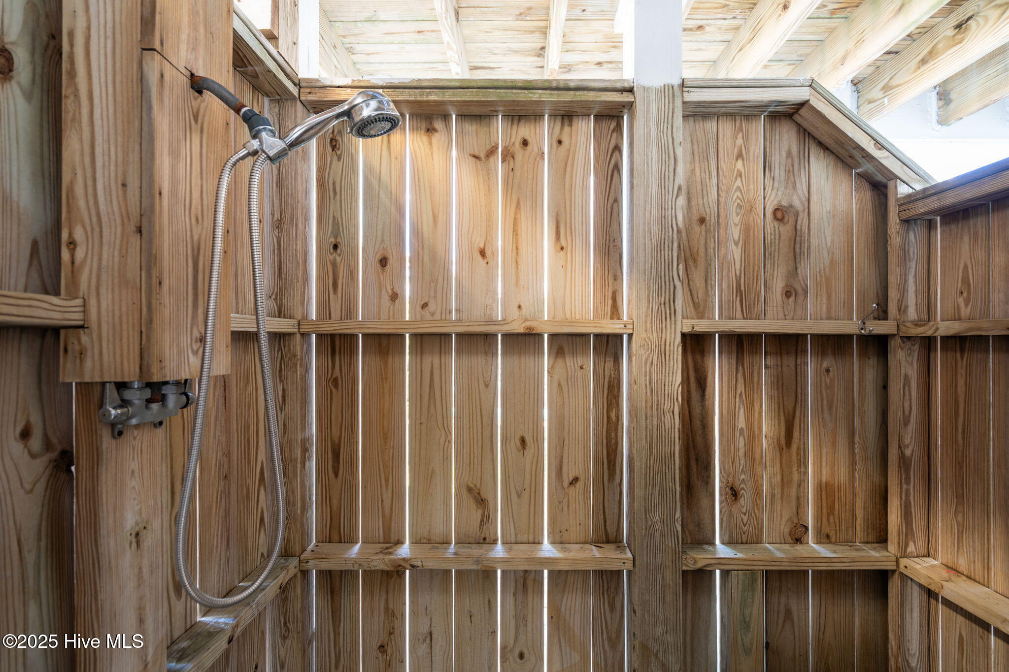 100546584 | Photo 67