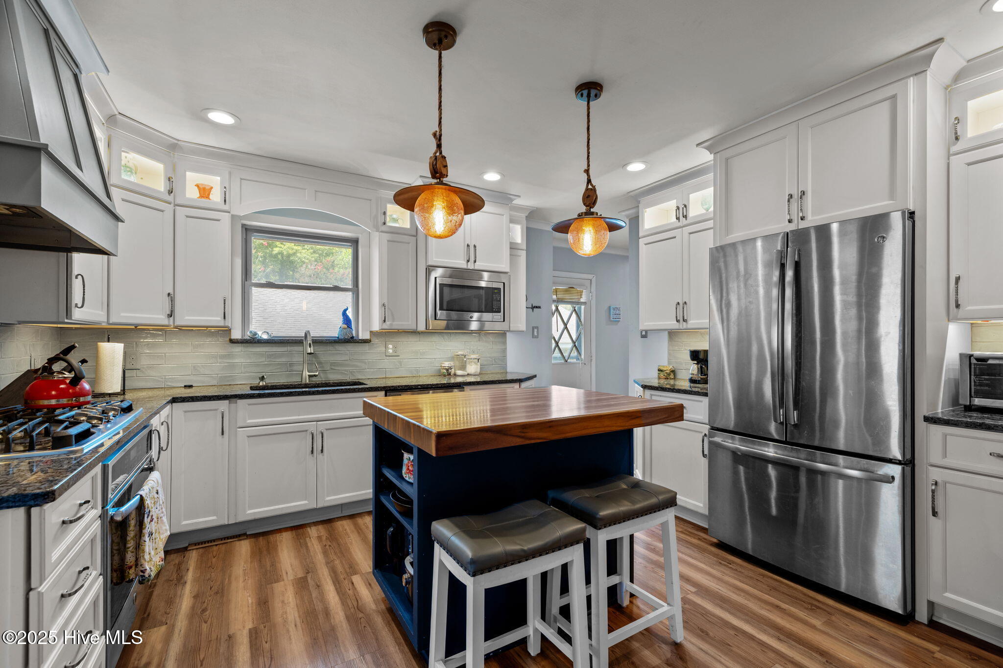 100521468 | Photo 11