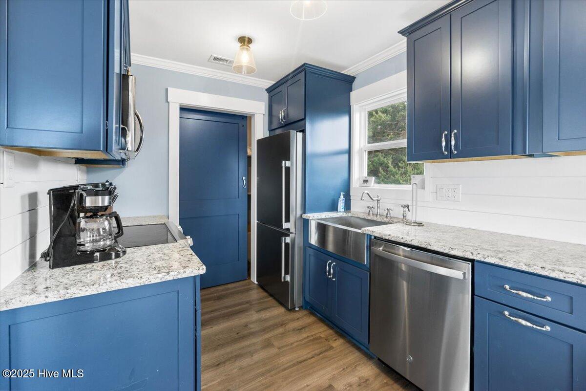 100493245 | Photo 15