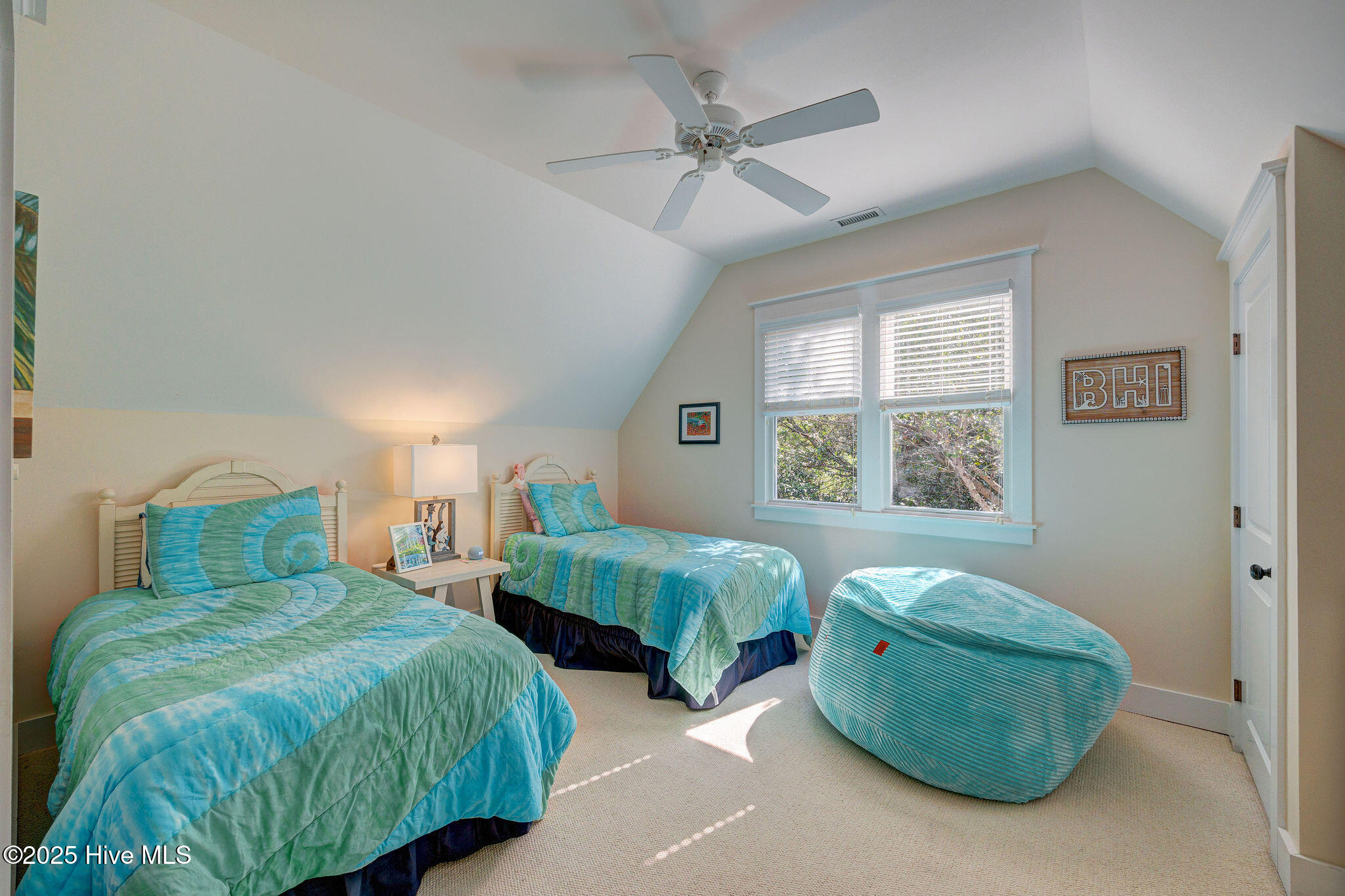 100531577 | Photo 32