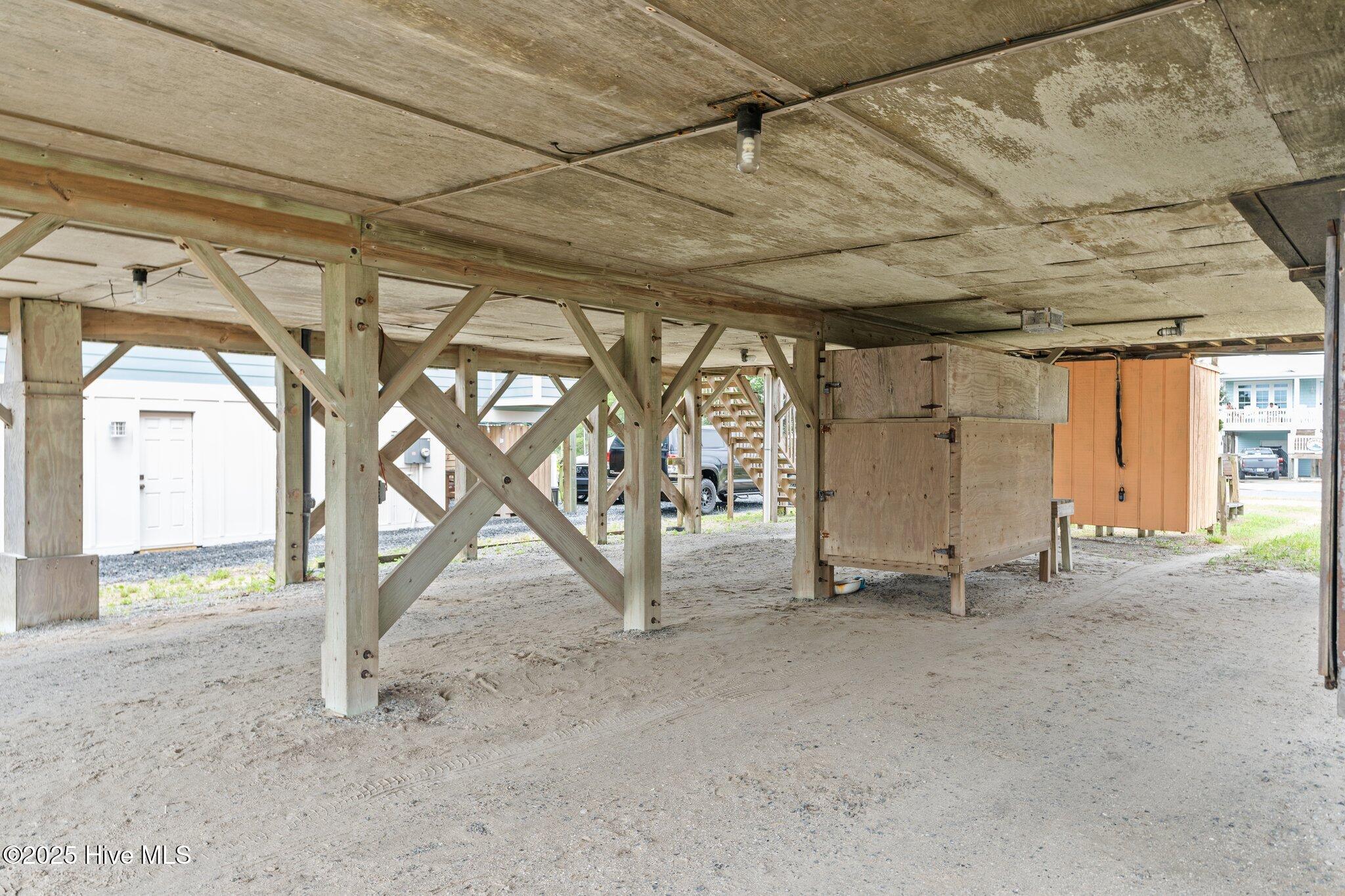 100513901 | Photo 41