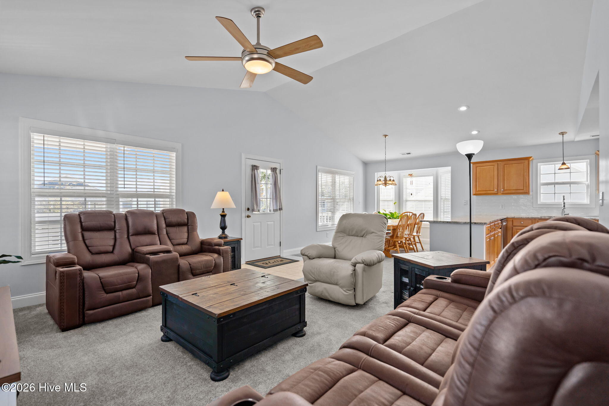 100547752 | Photo 13