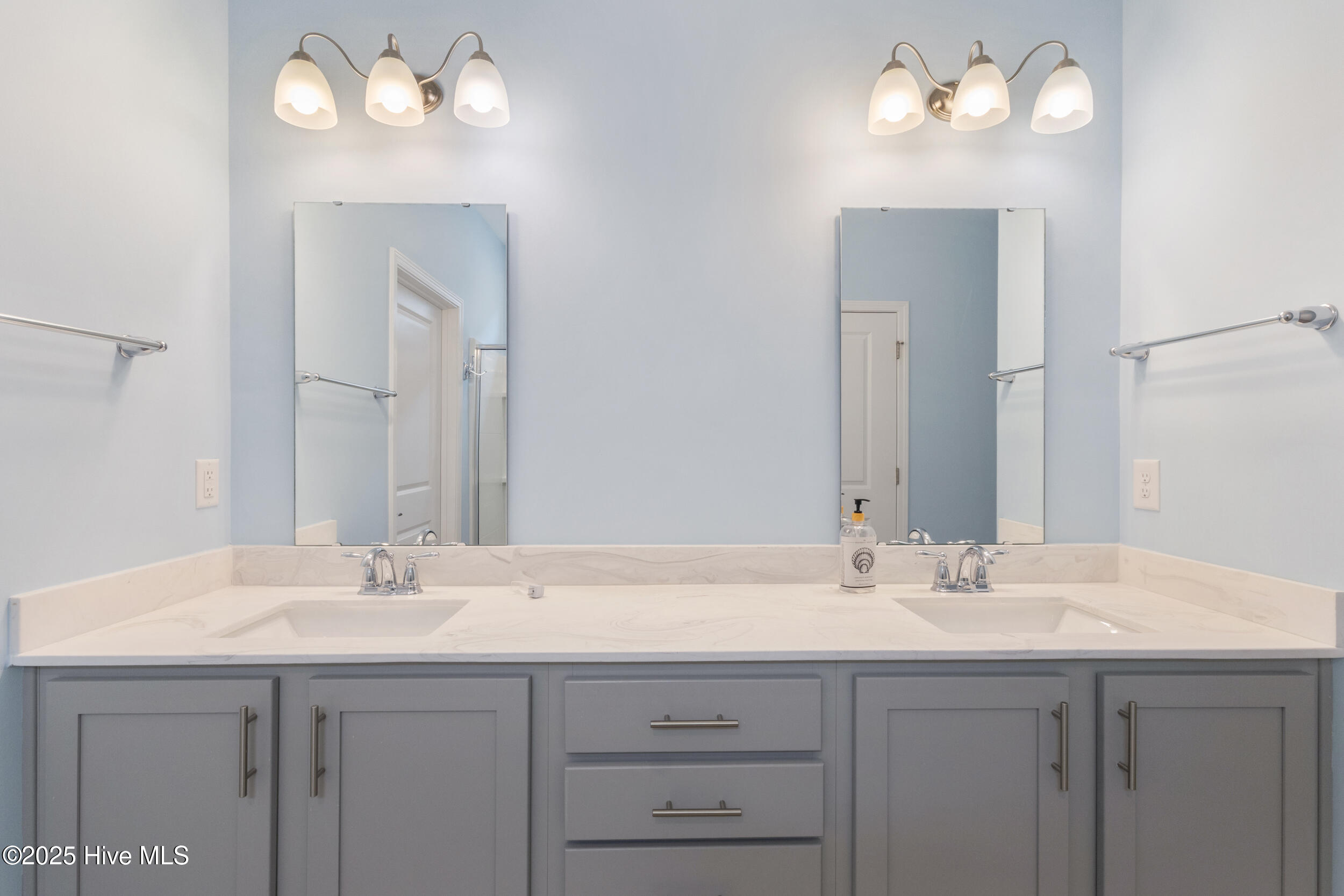 100532546 | Photo 24