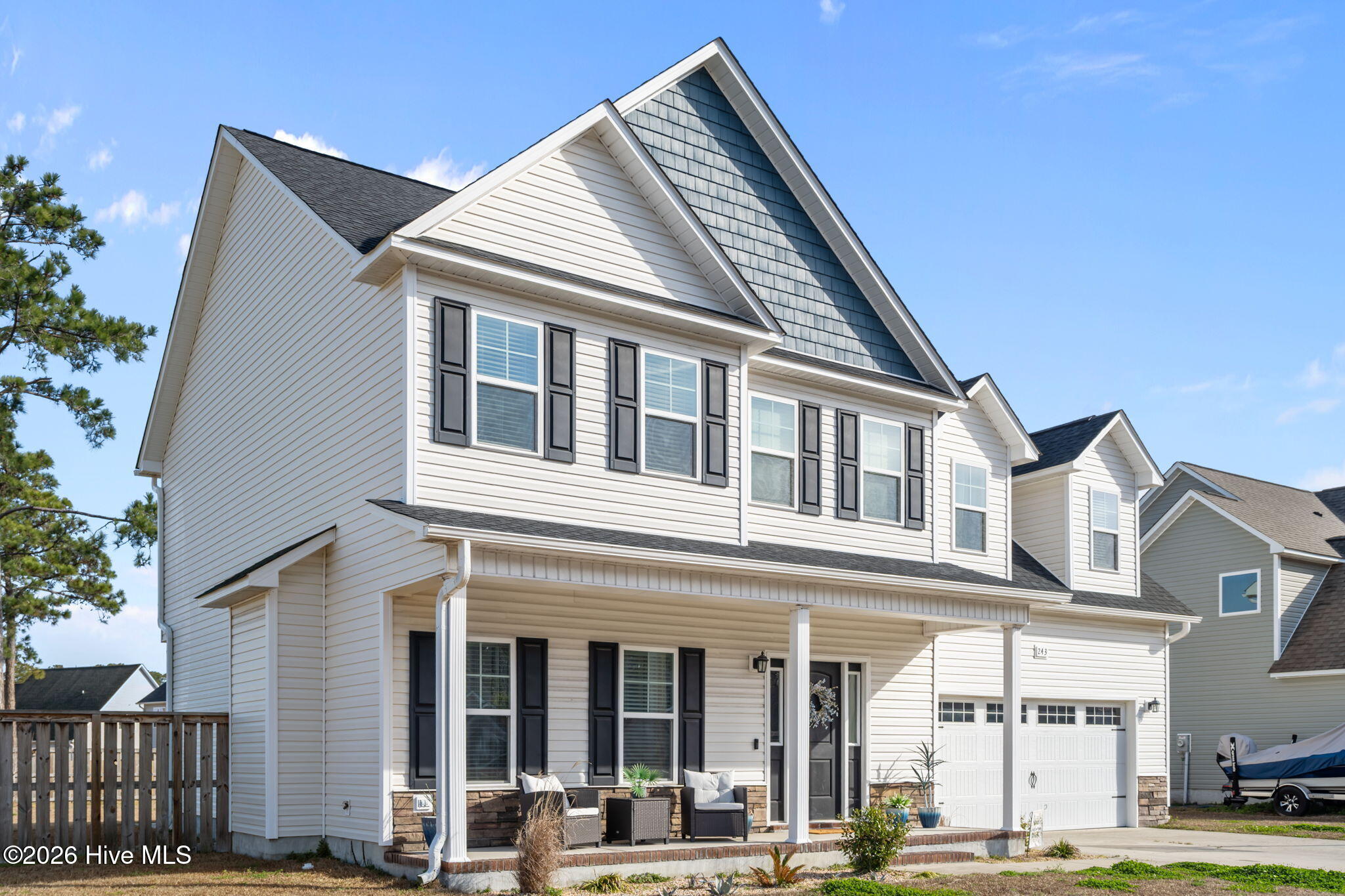 100558417 | Photo 34