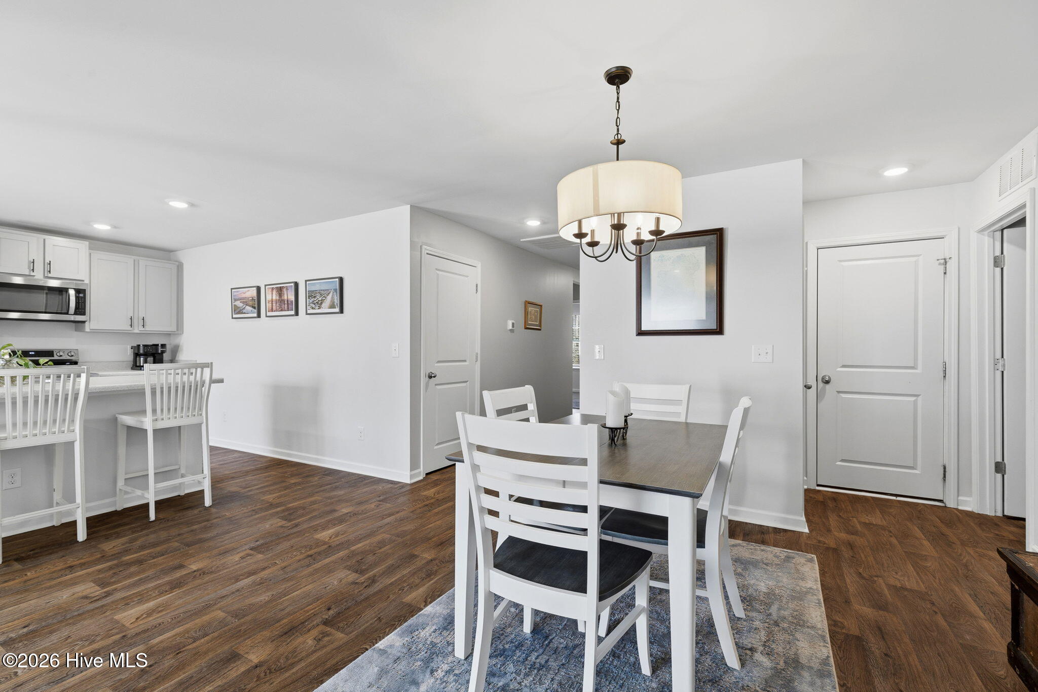 100553994 | Photo 22