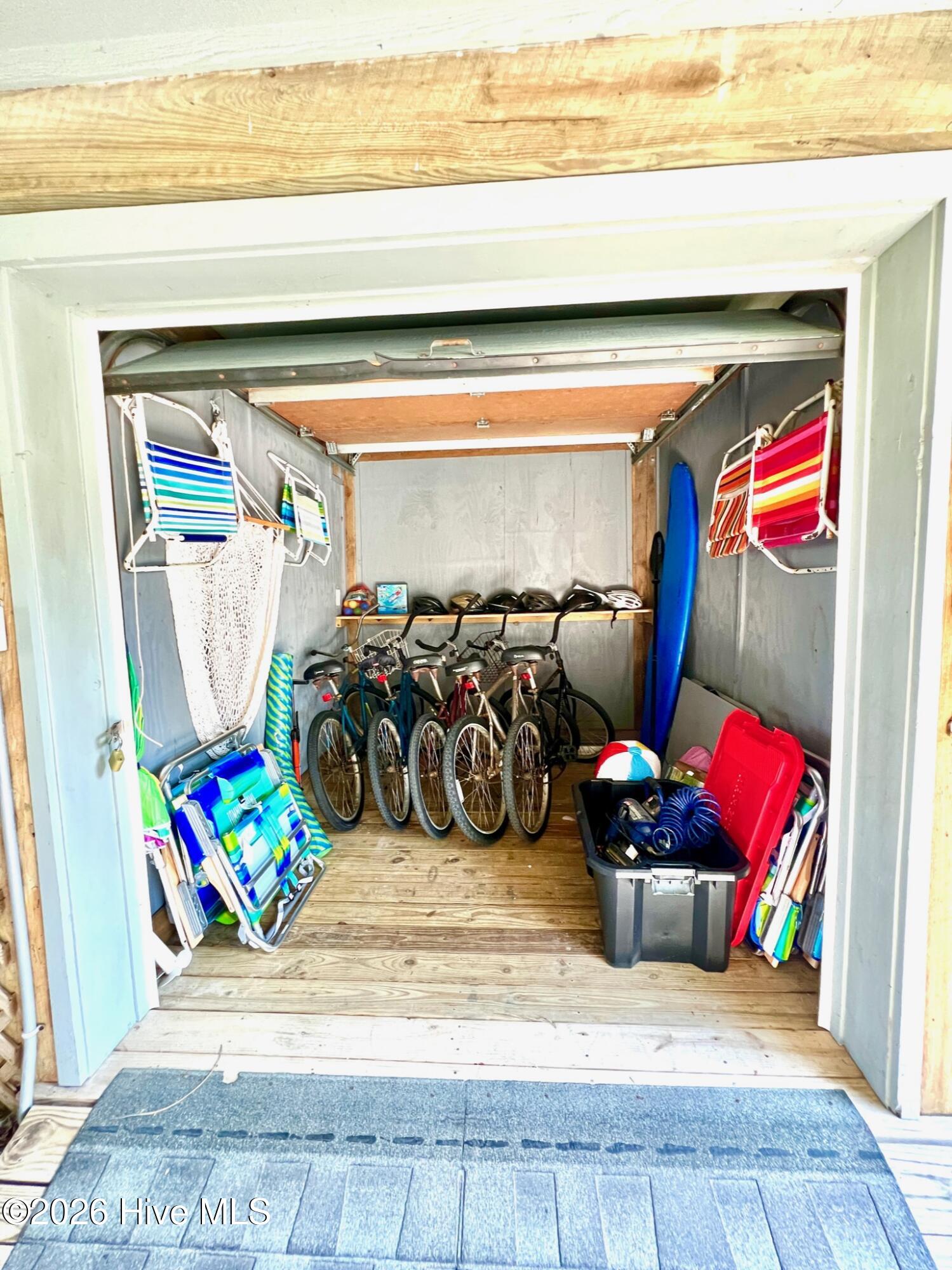 100557535 | Photo 49