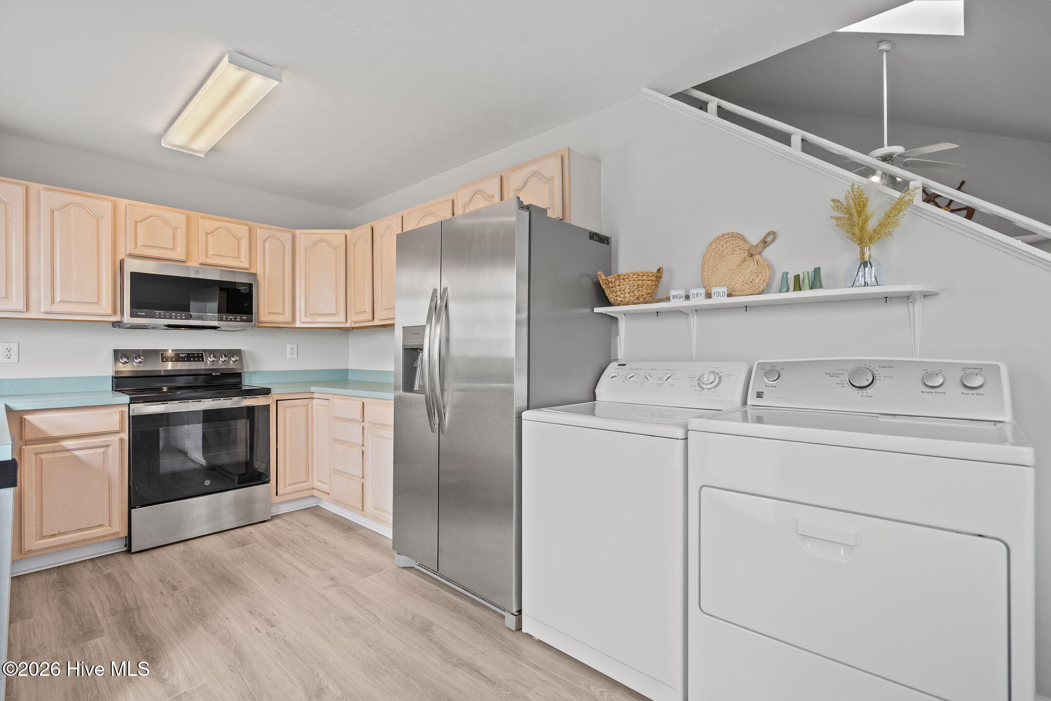 100562748 | Photo 42