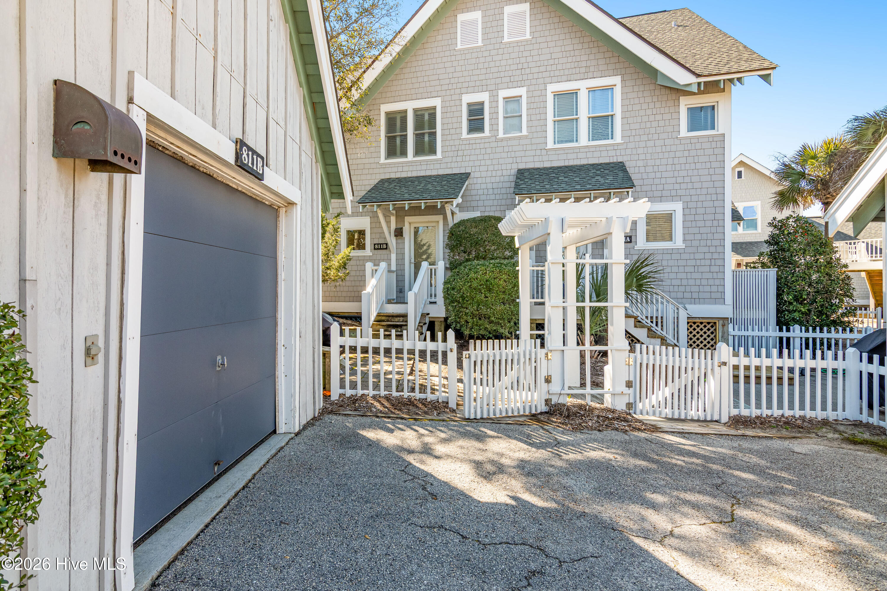 100553208 | Photo 54