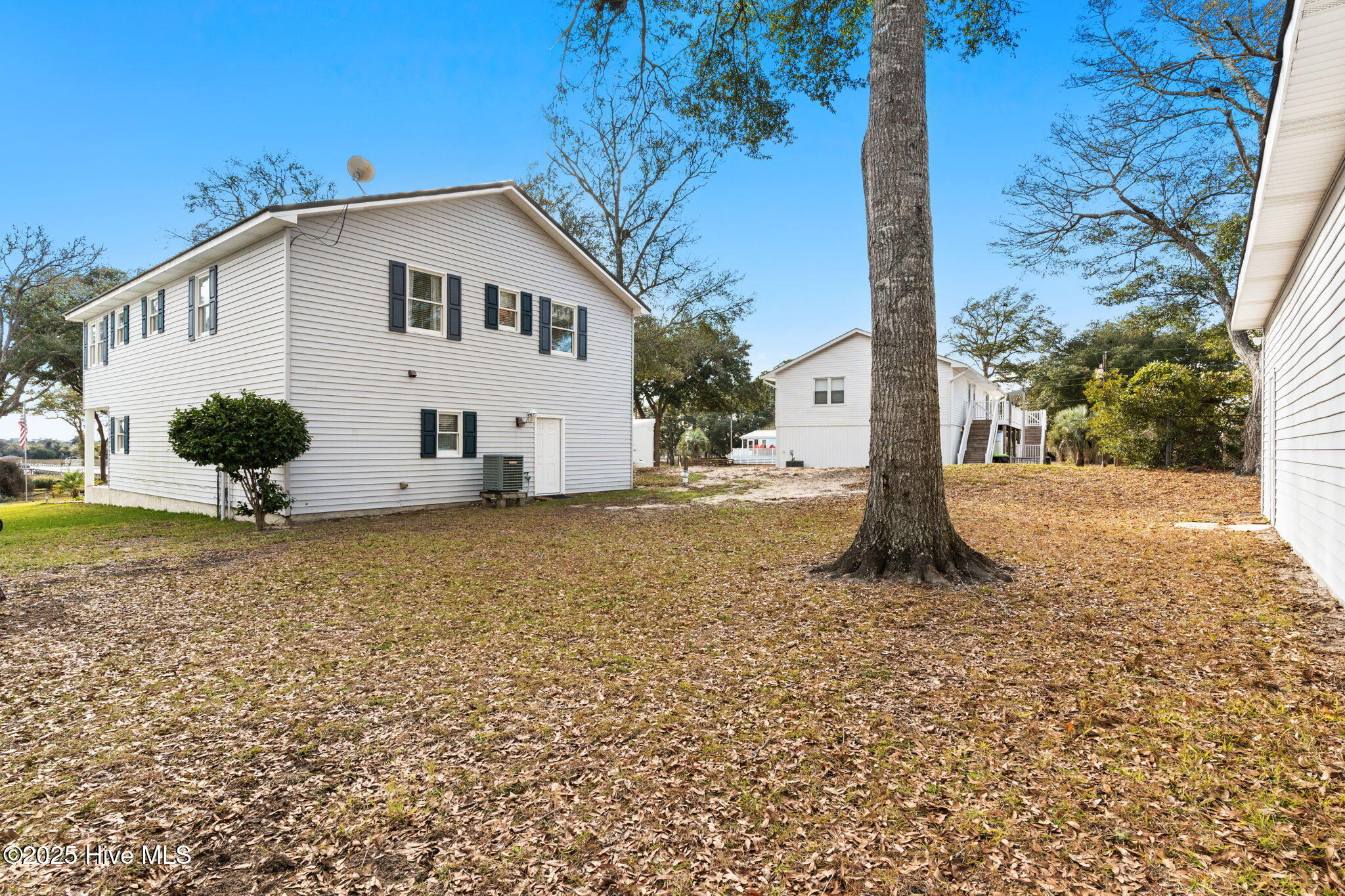 100544107 | Photo 41