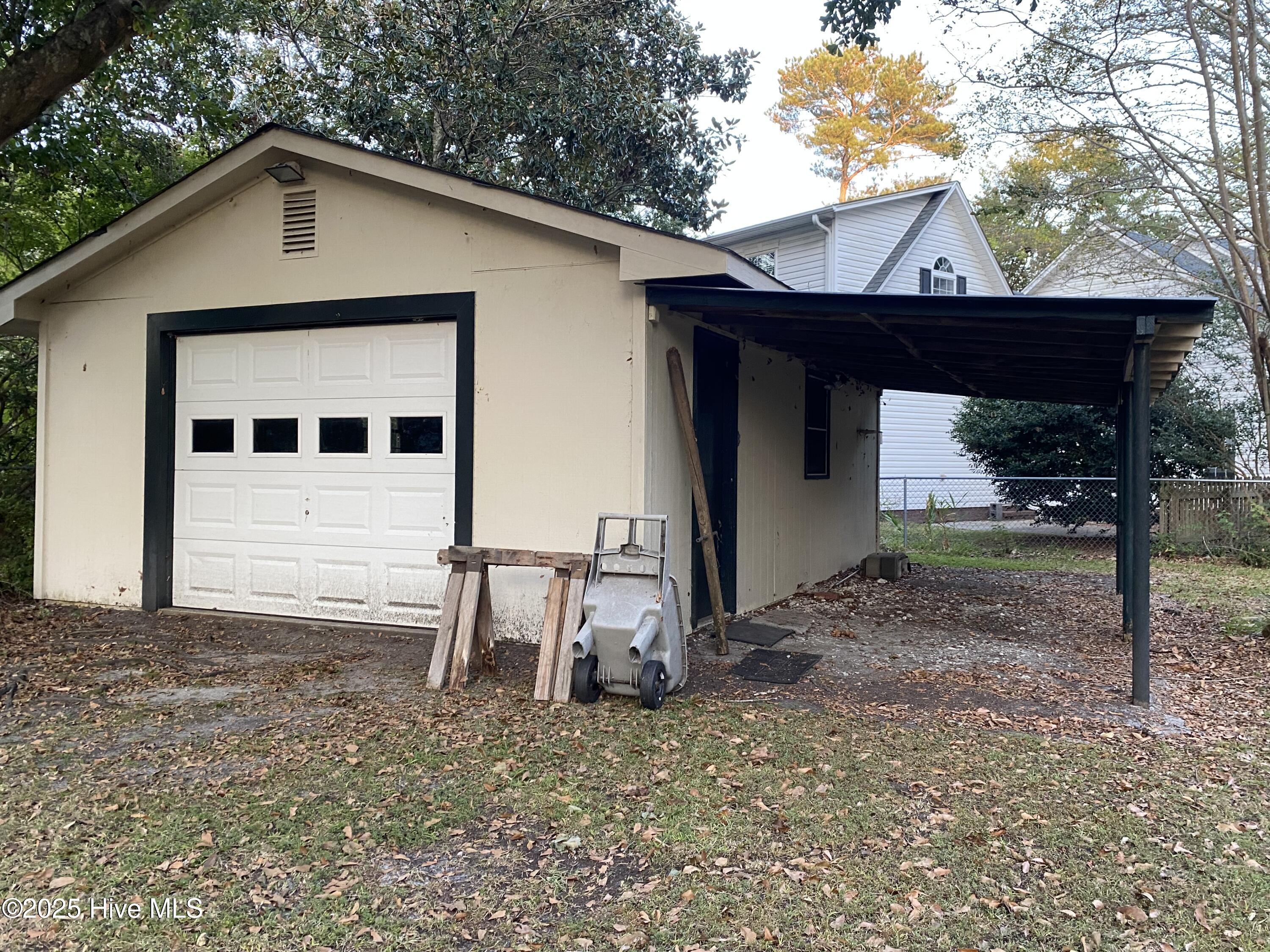 100533068 | Photo 40