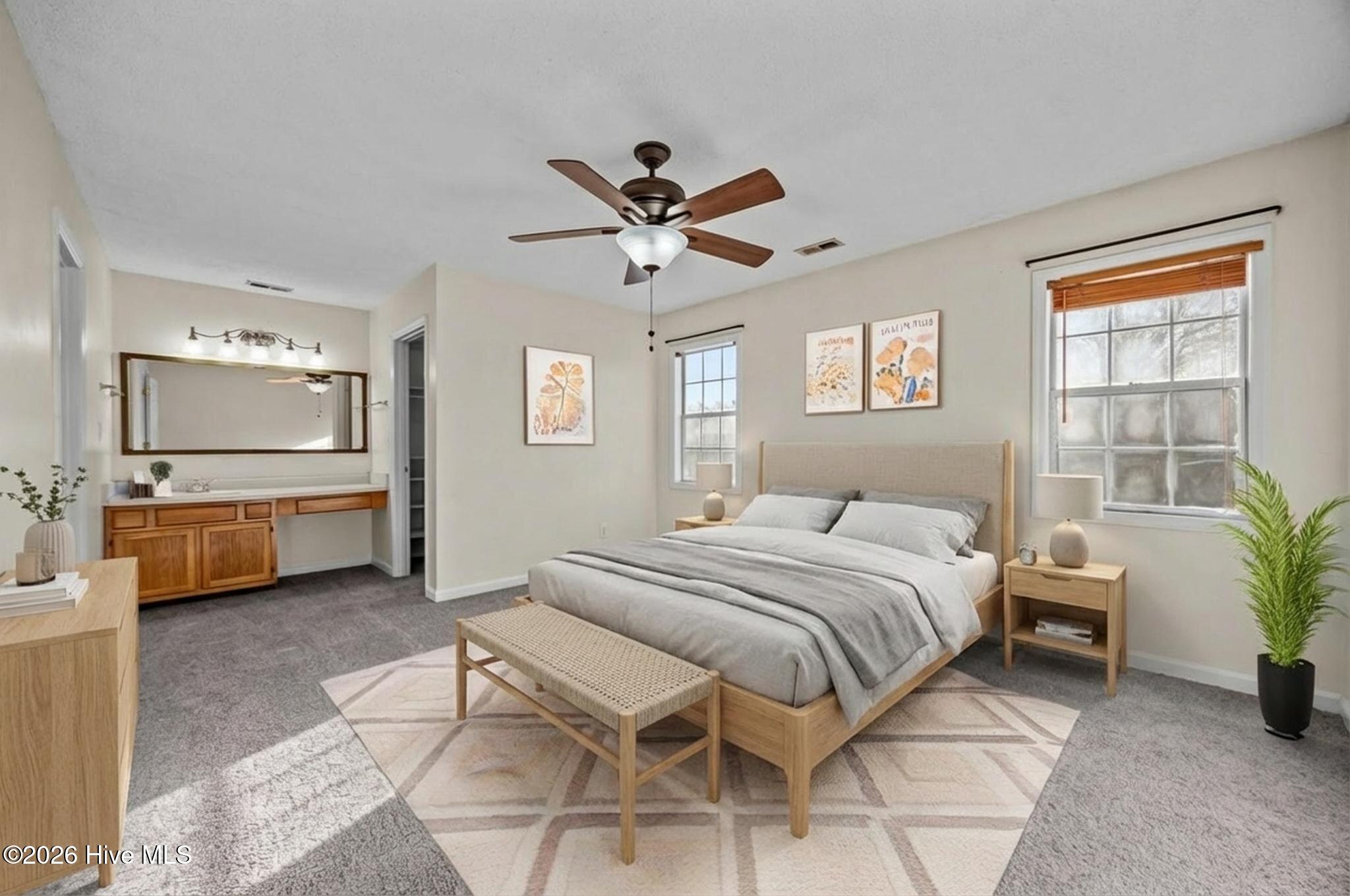 100551287 | Photo 23