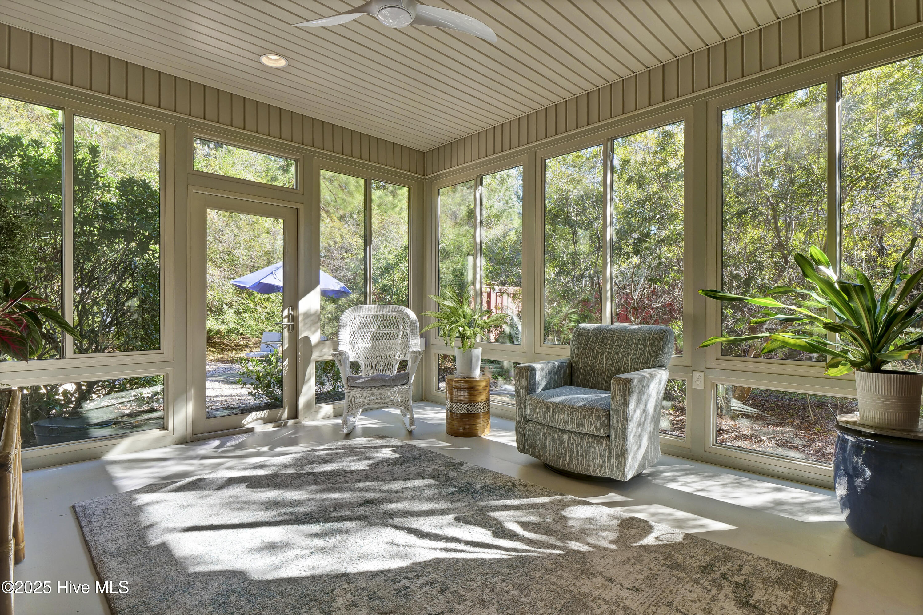 100547424 | Photo 22