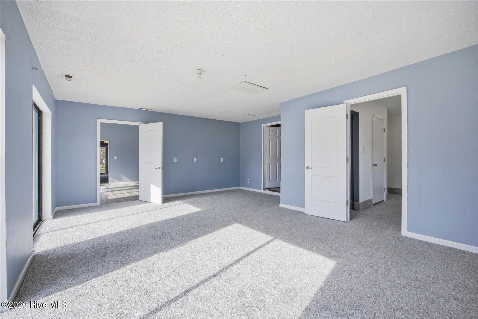 100555957 | Photo 10