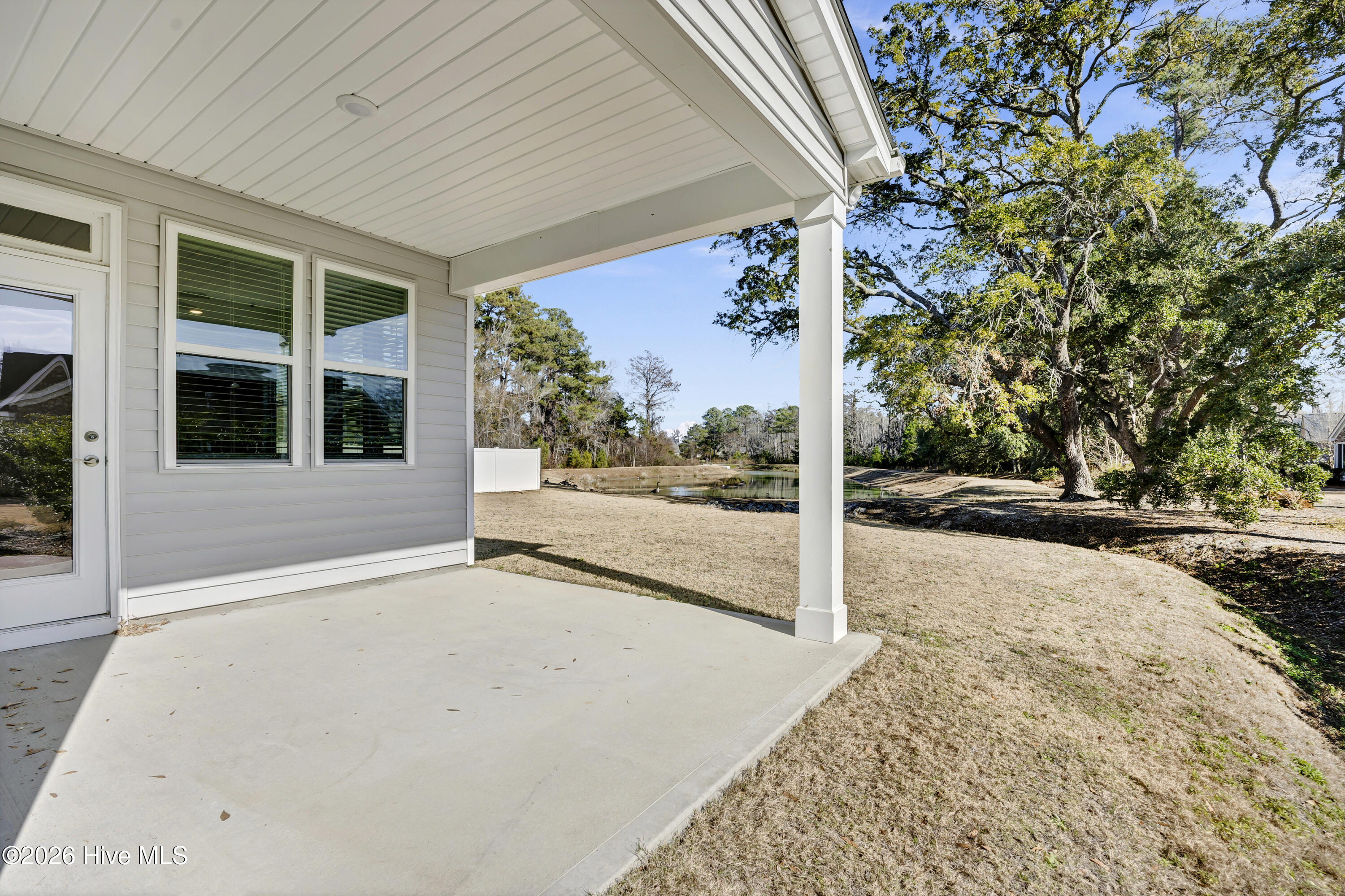 100548417 | Photo 25