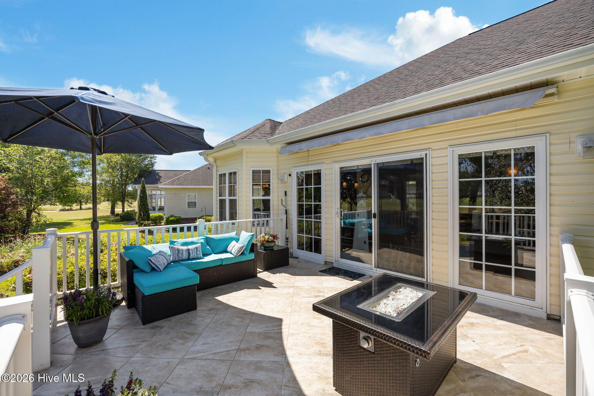 100569255 | Photo 35